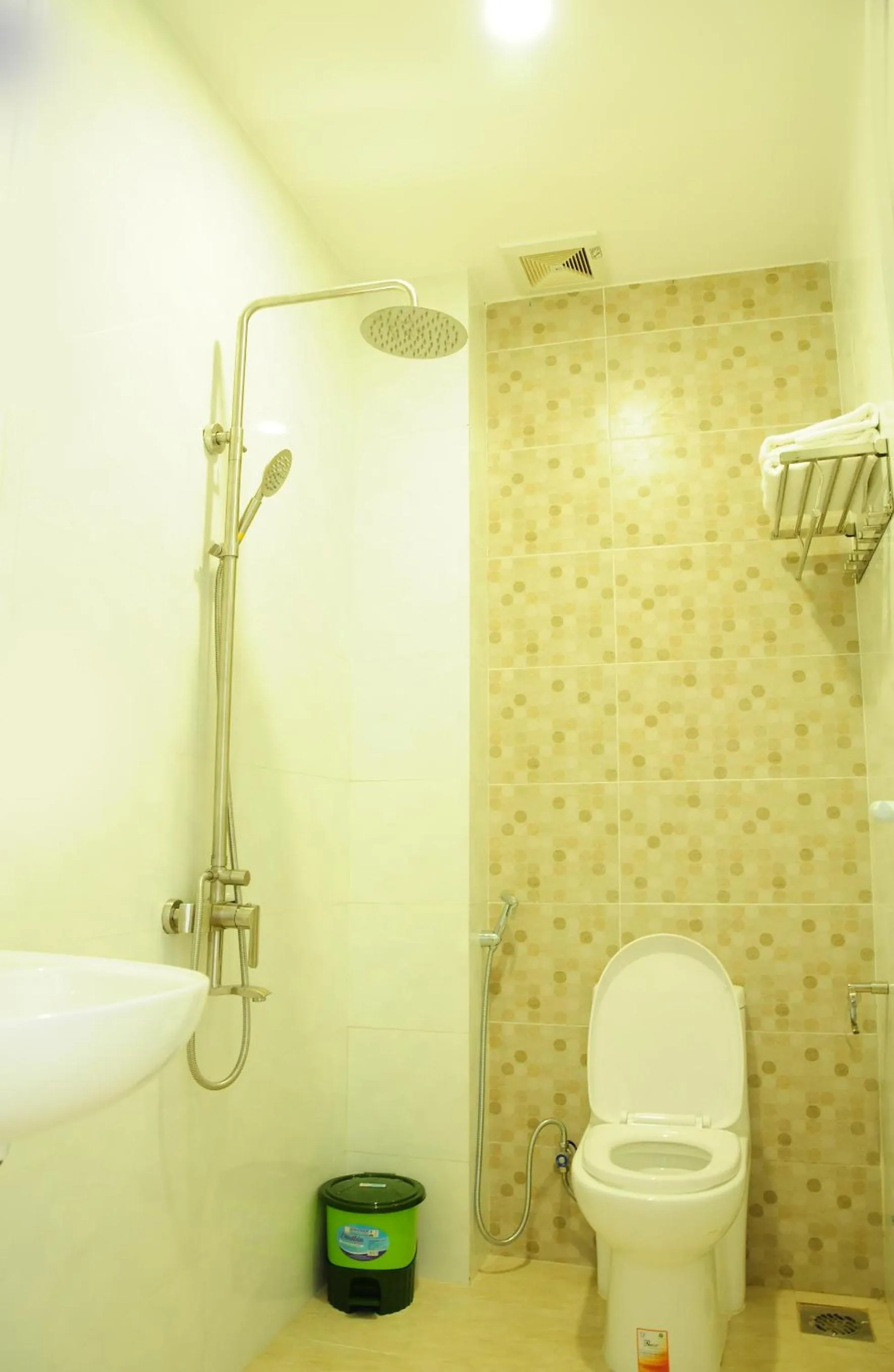 Toilet in SEASIDE HOTEL