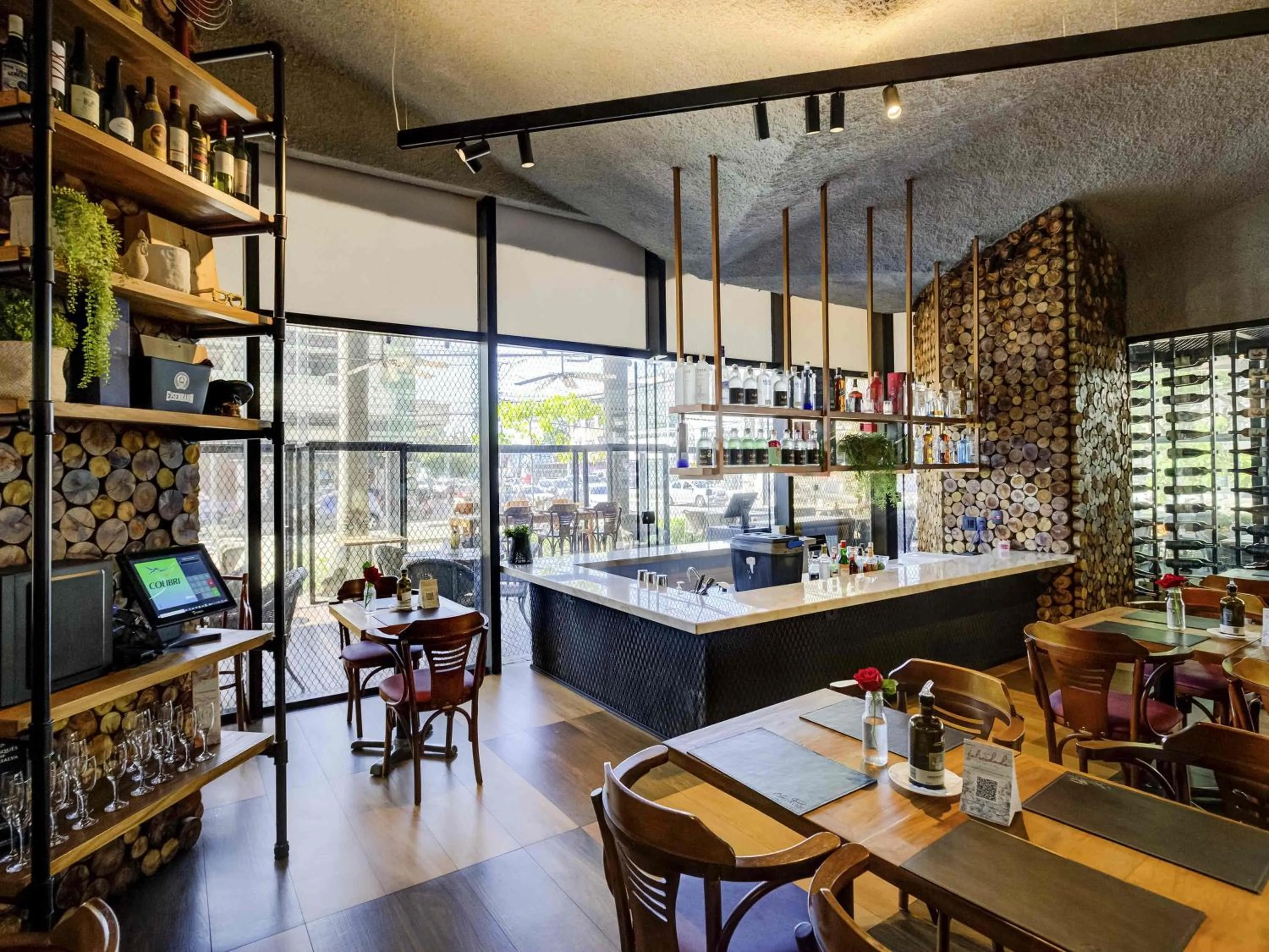 Lounge or bar in ibis Vitoria Praia do Canto