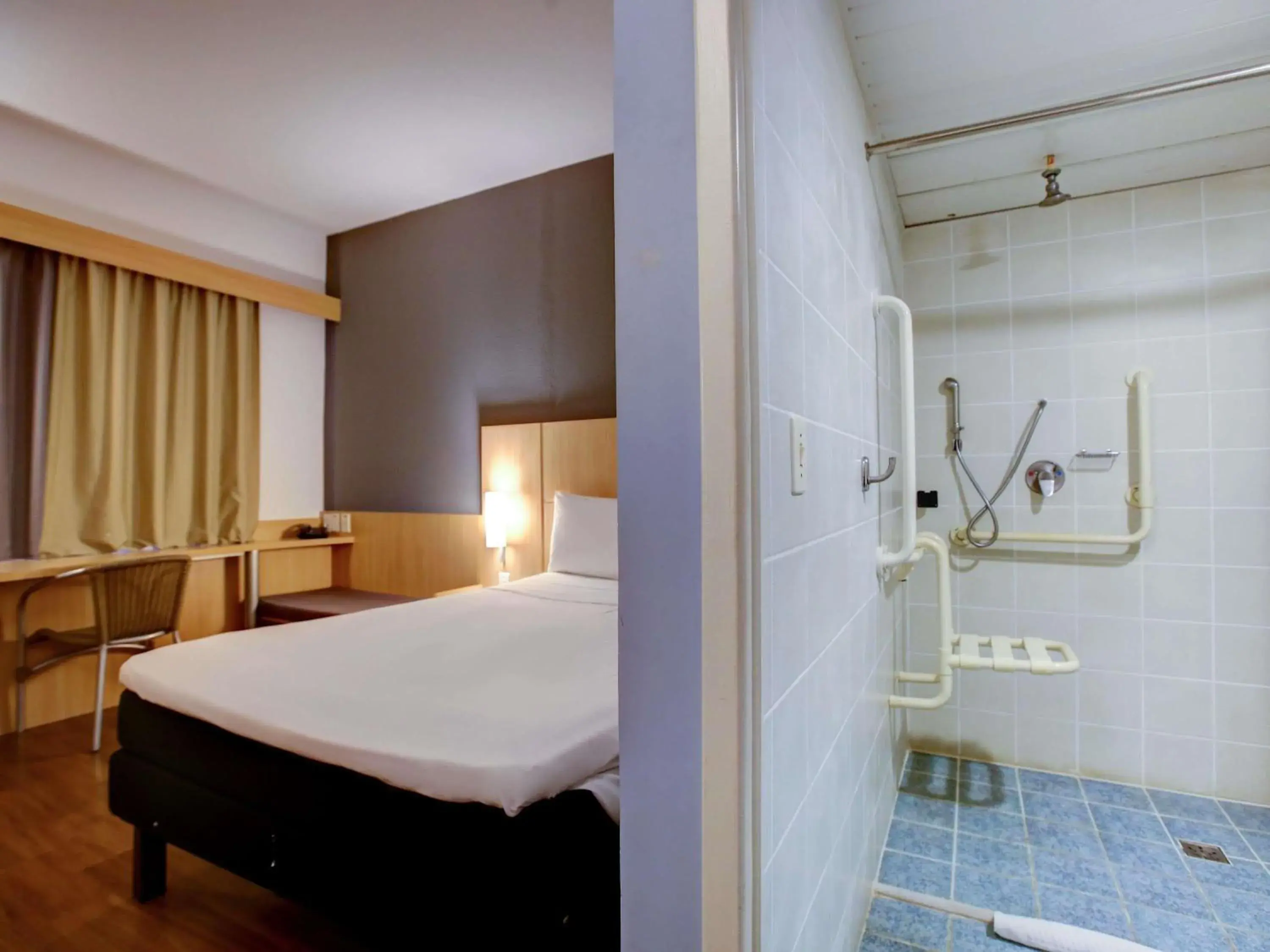 Standard Adapted Apartment with One Double Bed in ibis Vitoria Praia do Canto Standard Adapted Apartment with One Double Bed in ibis Vitoria Praia do Canto