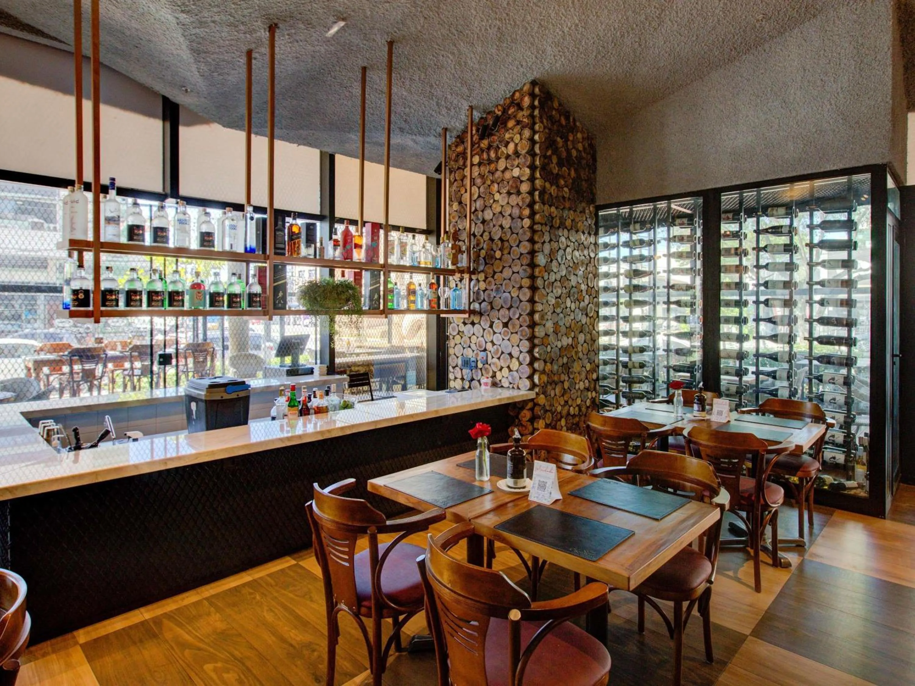 Lounge or bar in ibis Vitoria Praia do Canto