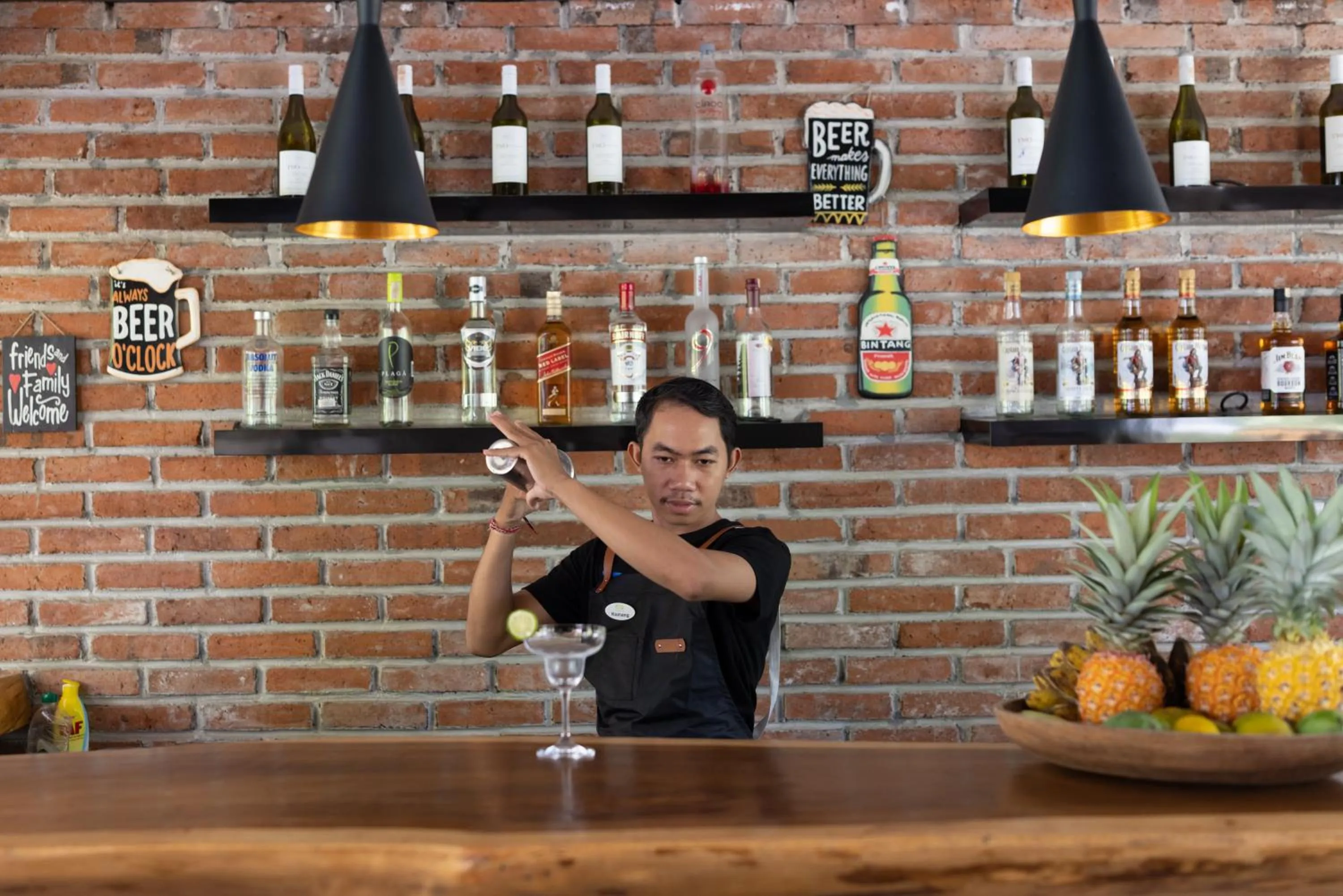 Restaurant/places to eat in Pradja Slumbung Villas