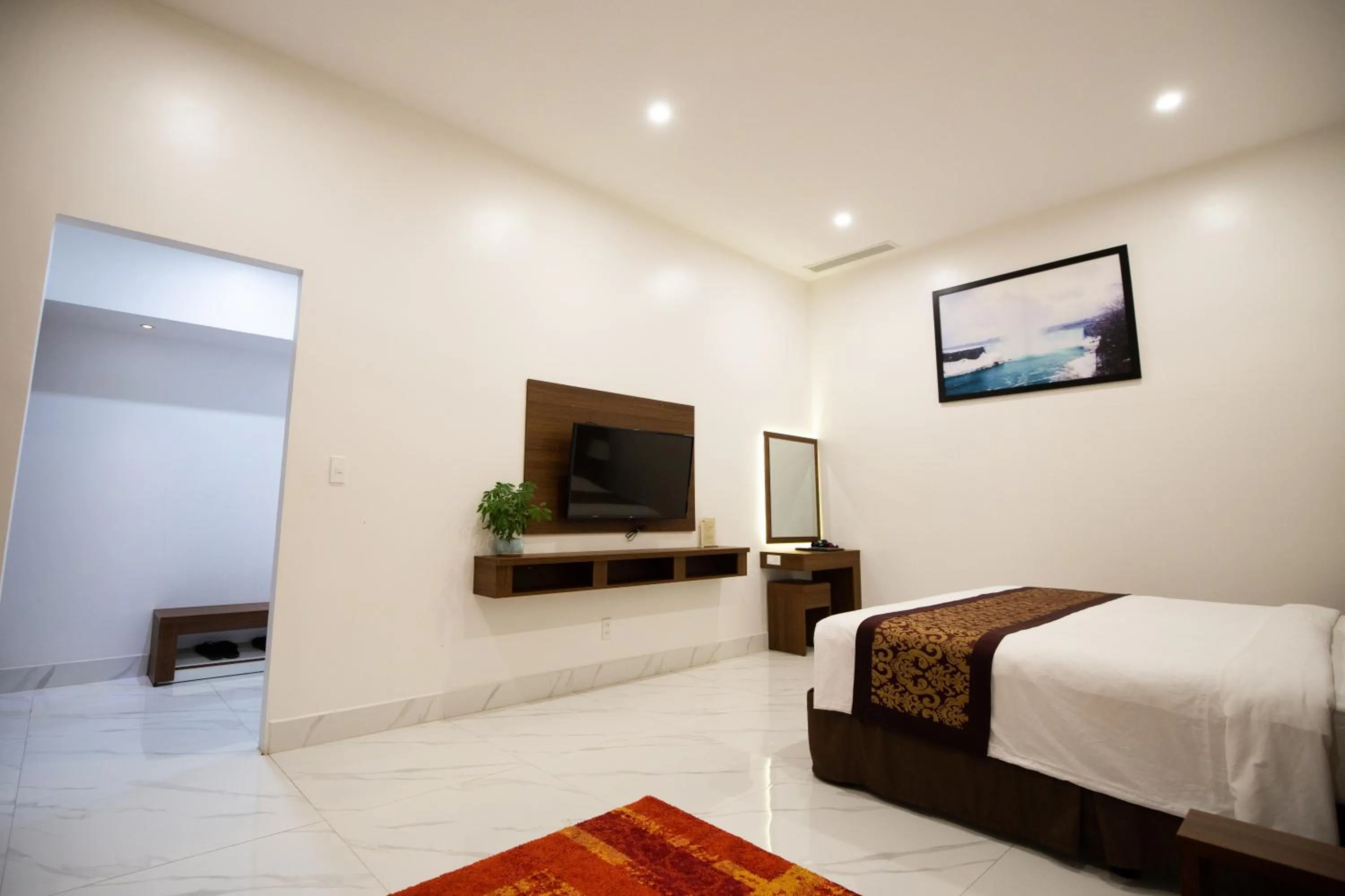 Bedroom, Bed in Nhat Quang Hotel