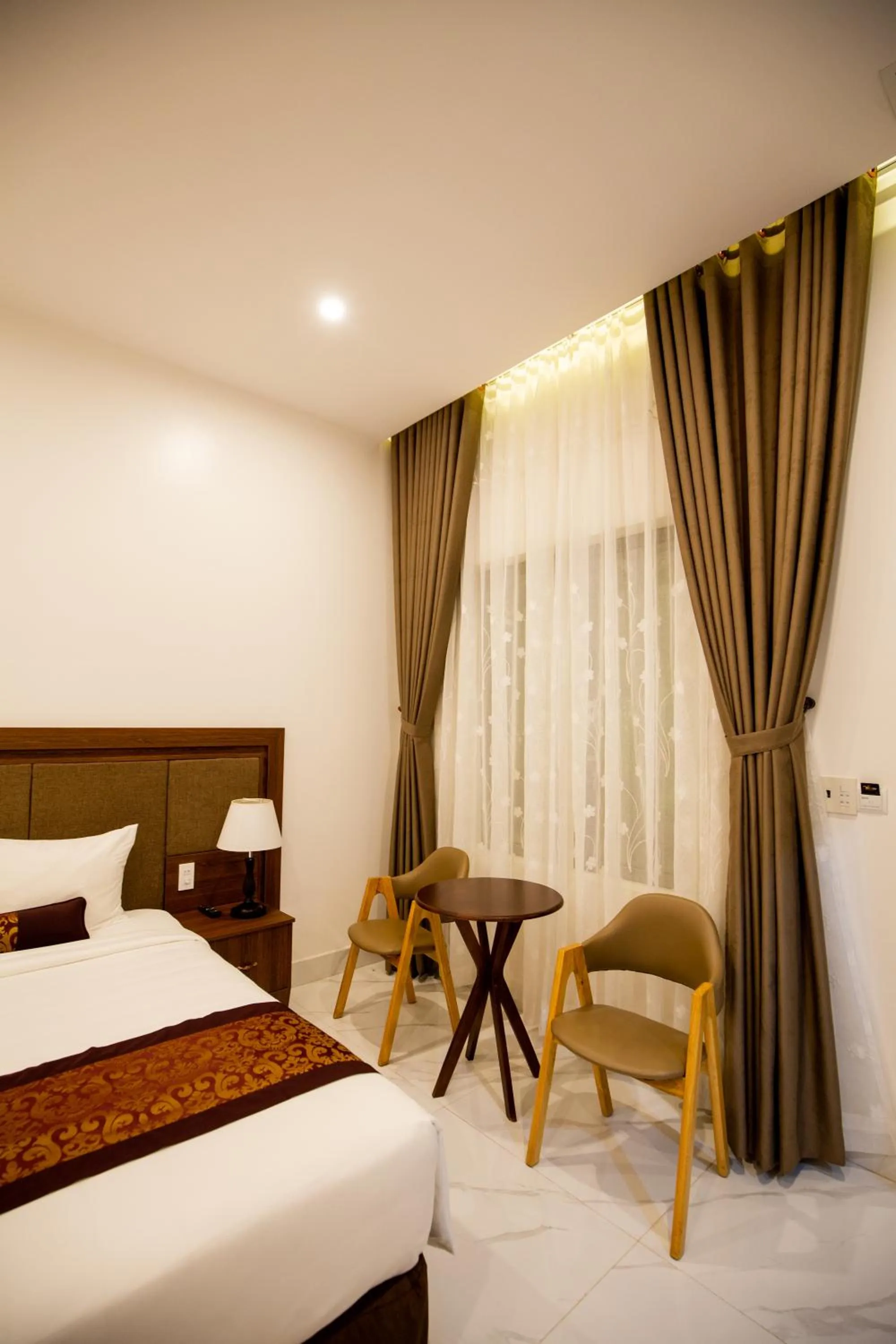 Bedroom, Bed in Nhat Quang Hotel