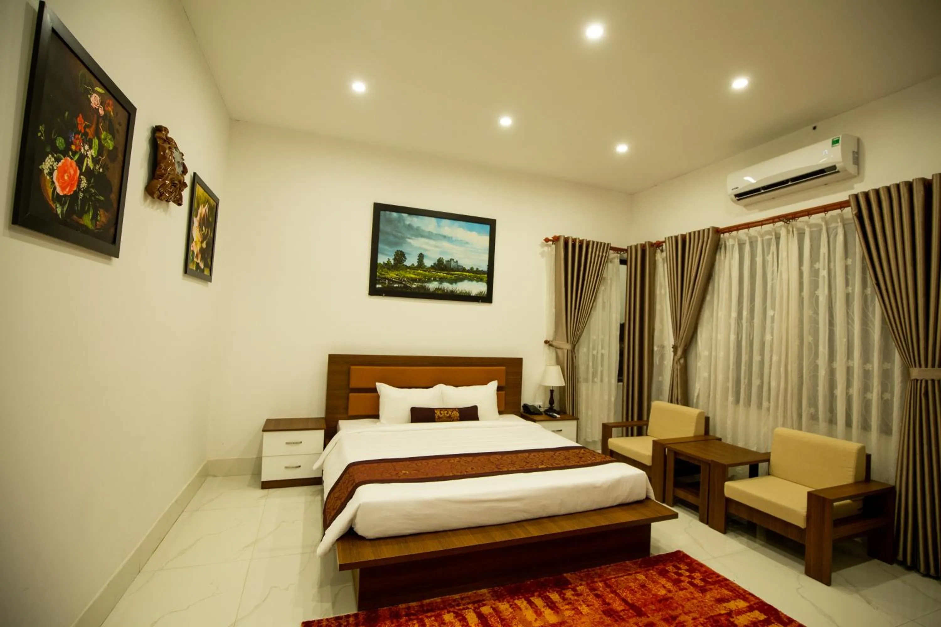 Bedroom, Bed in Nhat Quang Hotel