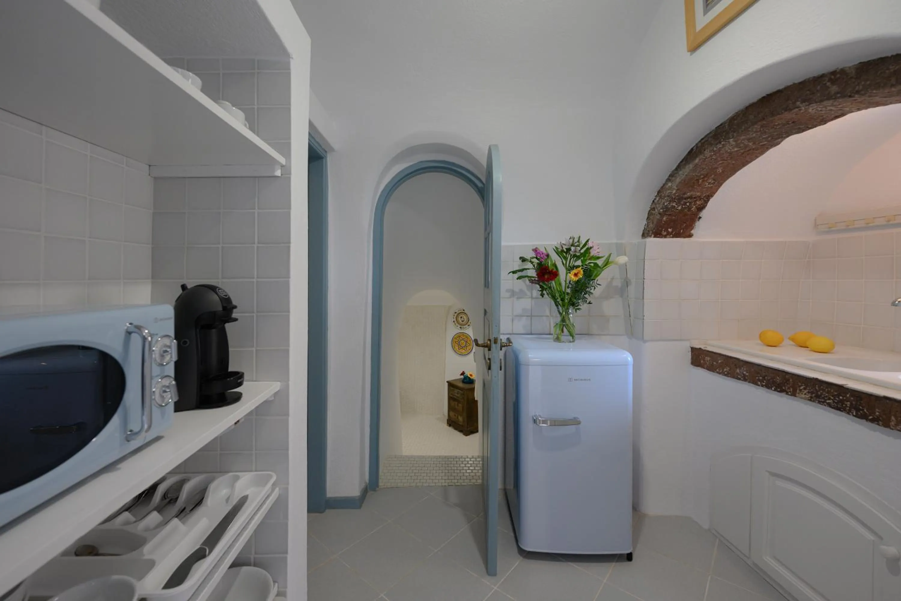 Coffee/tea facilities in Nano Oia Villas