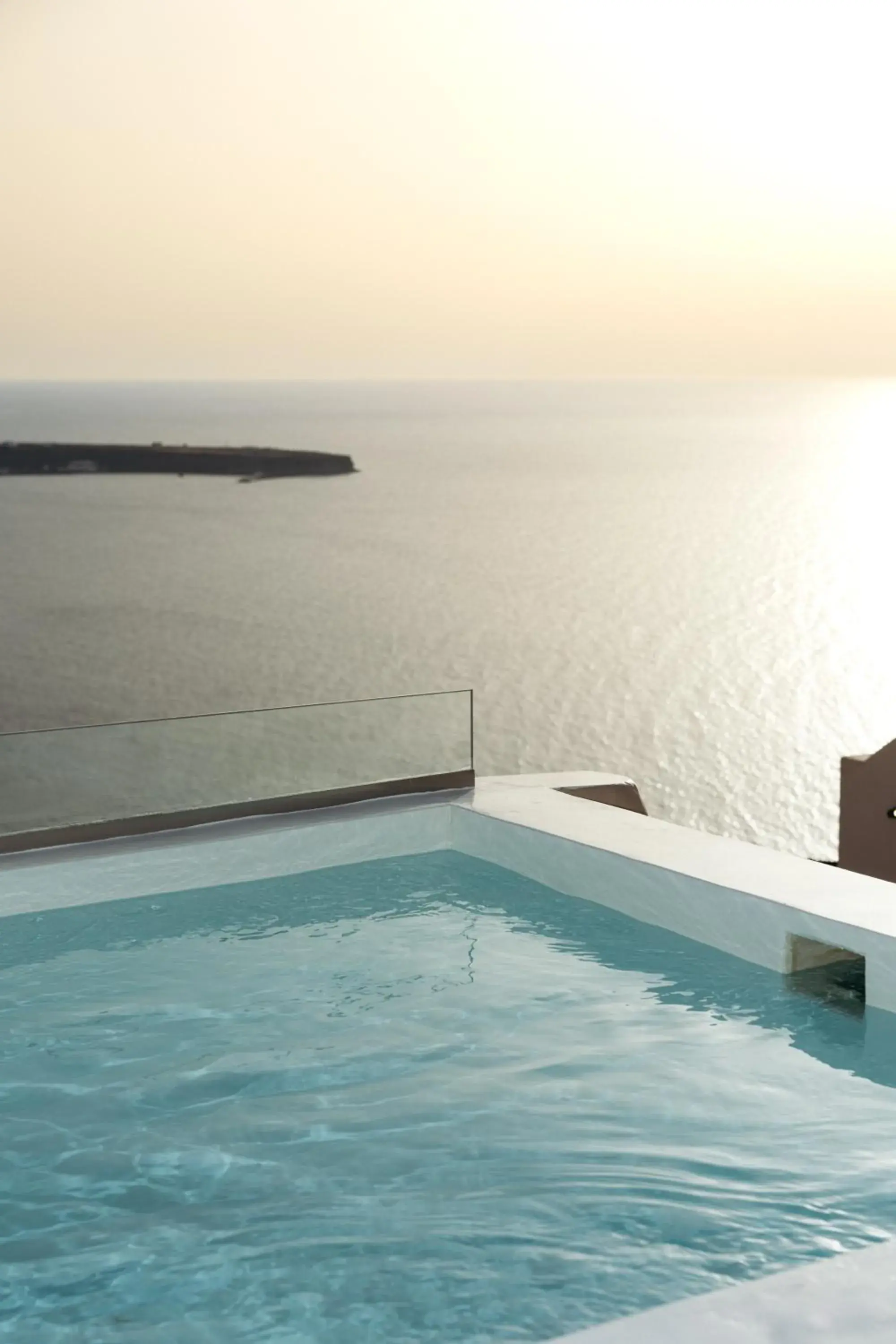 HONEYMOON VILLA WITH HOT JETTED TUB & SUNSET VIEW in Nano Oia Villas HONEYMOON VILLA WITH HOT JETTED TUB & SUNSET VIEW in Nano Oia Villas