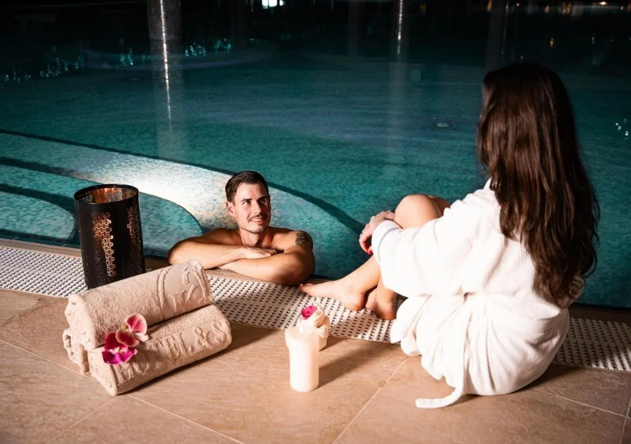 Swimming pool in Wellness & Spa Hotel Kaskady
