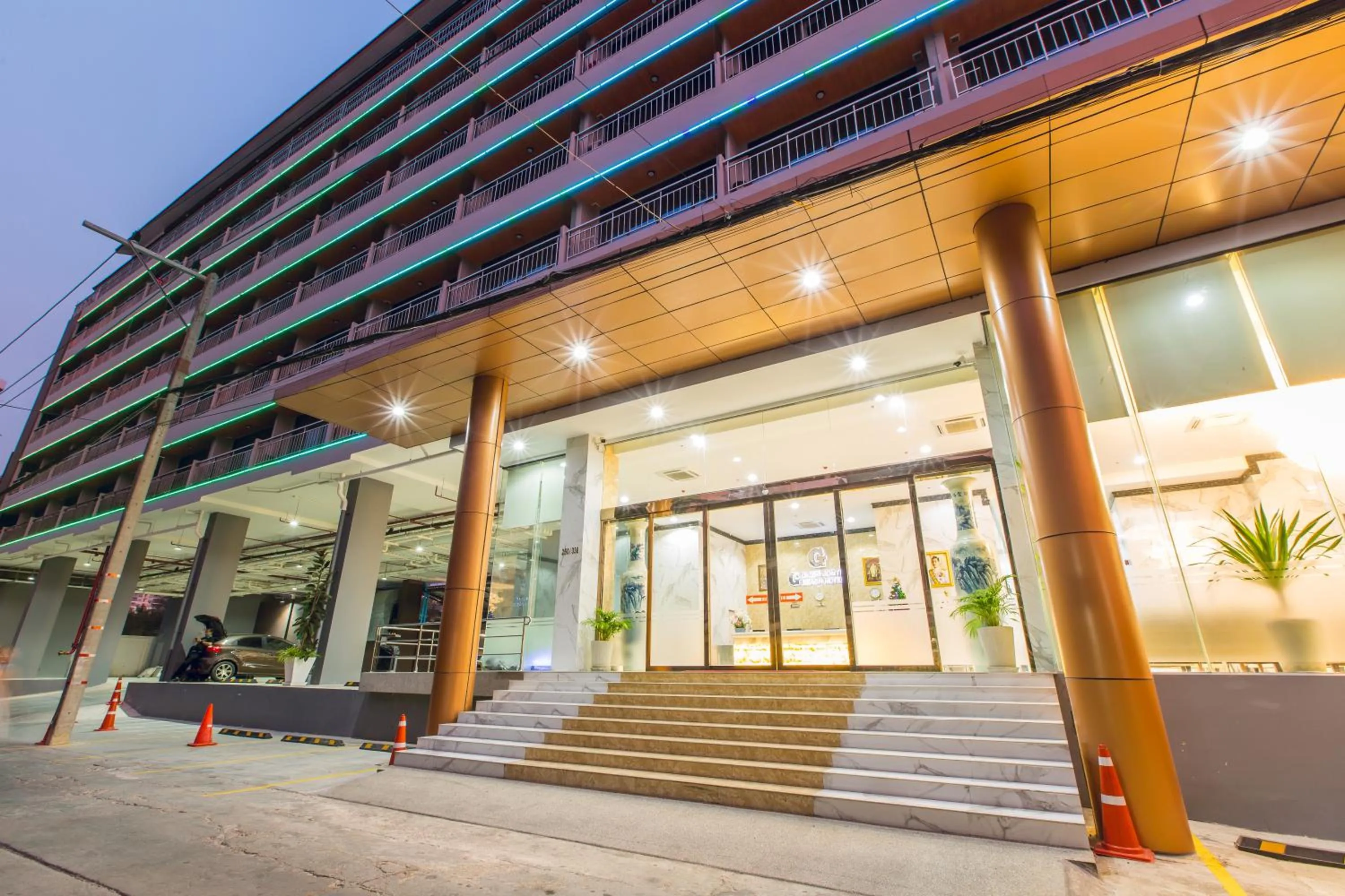 Property building in Golden Jomtien Beach Hotel