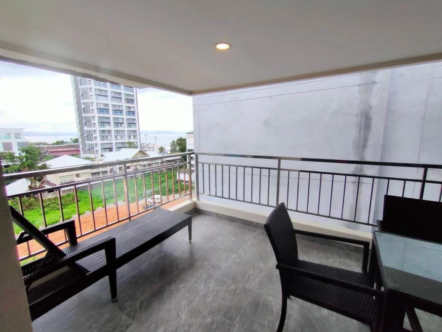 Balcony/Terrace in Golden Jomtien Beach Hotel