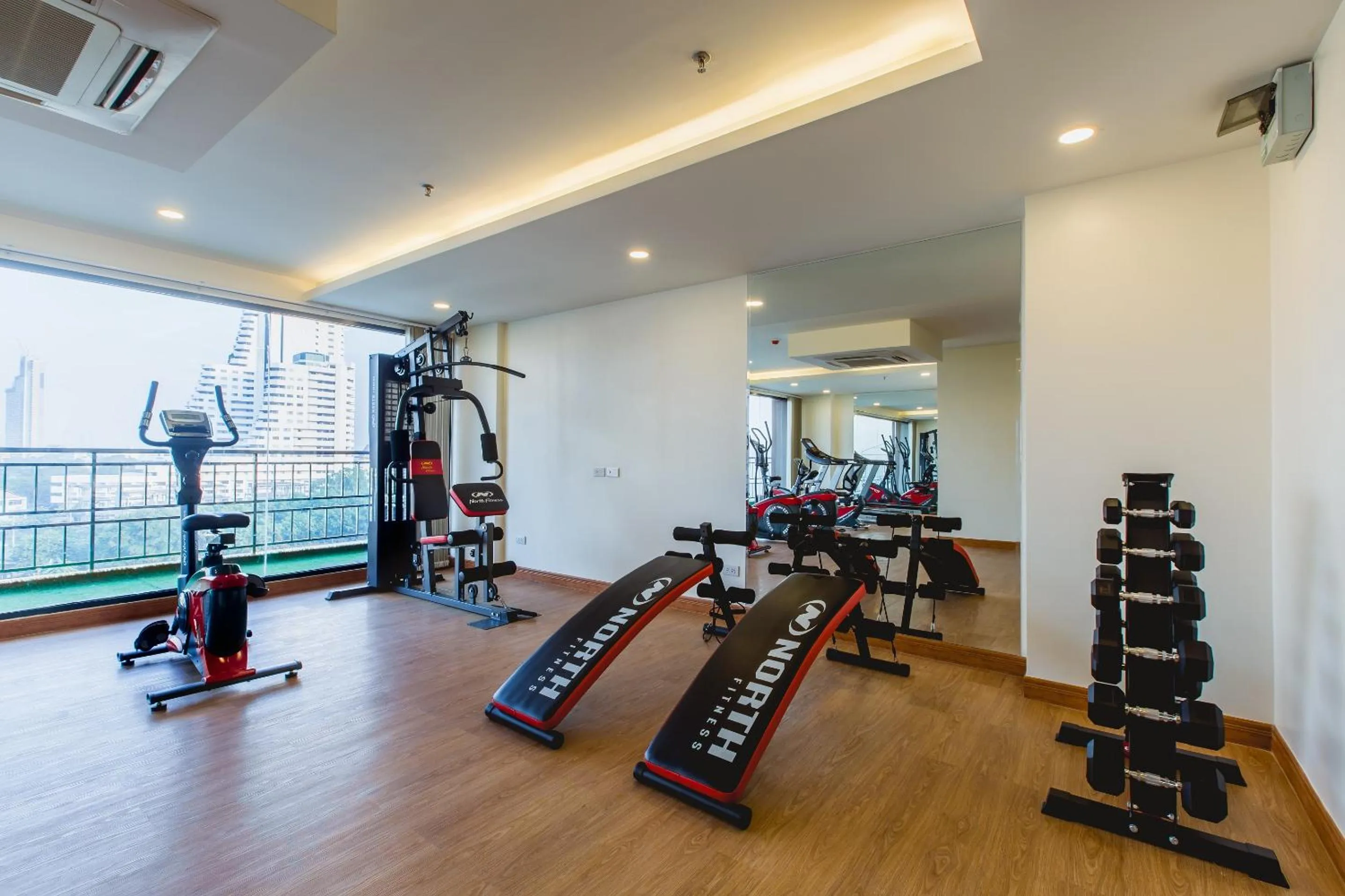 Fitness centre/facilities in Golden Jomtien Beach Hotel