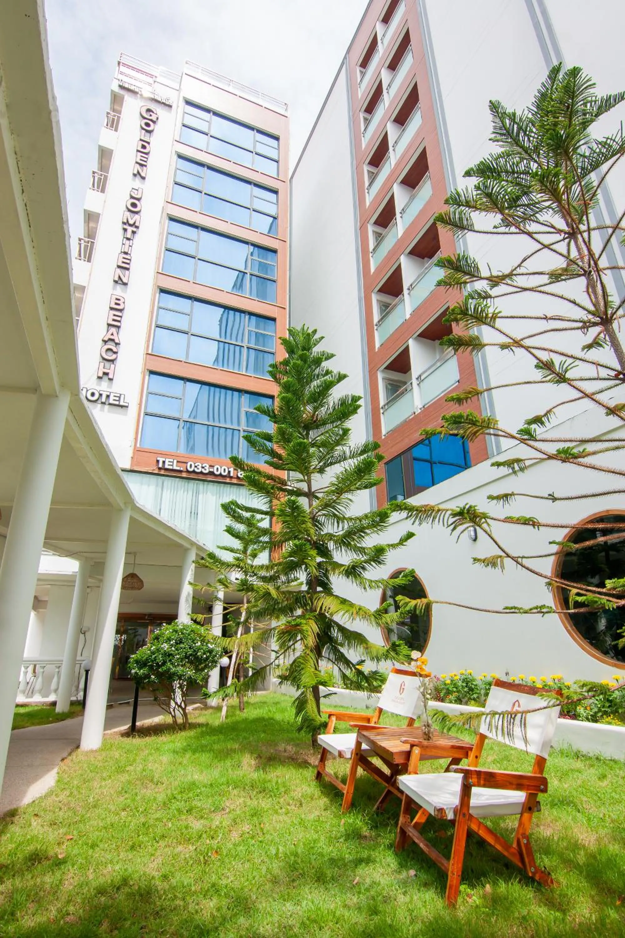 Garden in Golden Jomtien Beach Hotel