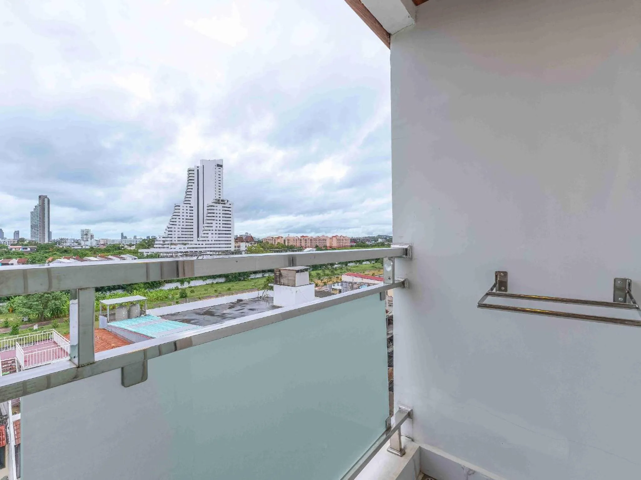 Balcony/Terrace in Golden Jomtien Beach Hotel