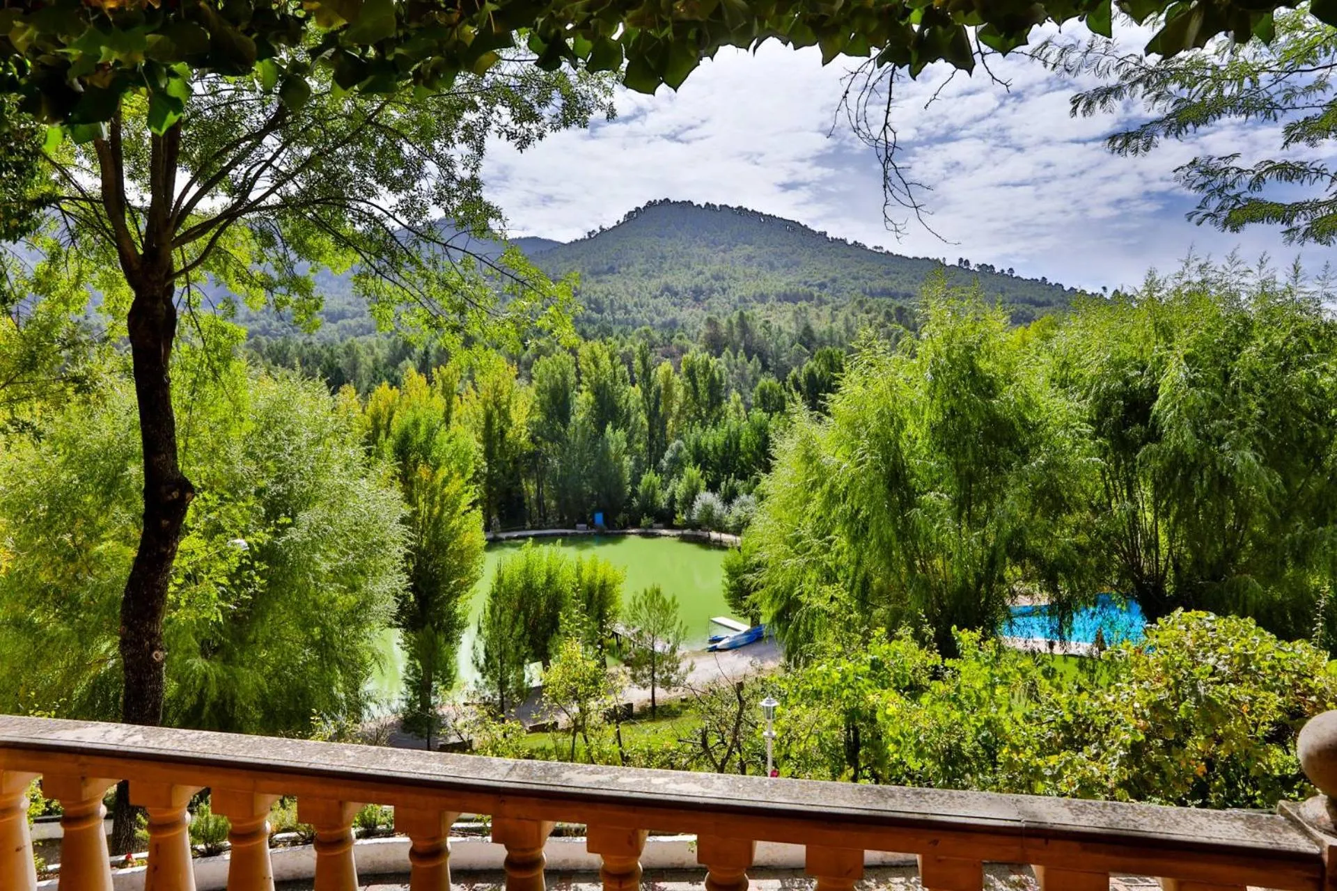 Garden view in Hotel Rural Noguera de la Sierpe
