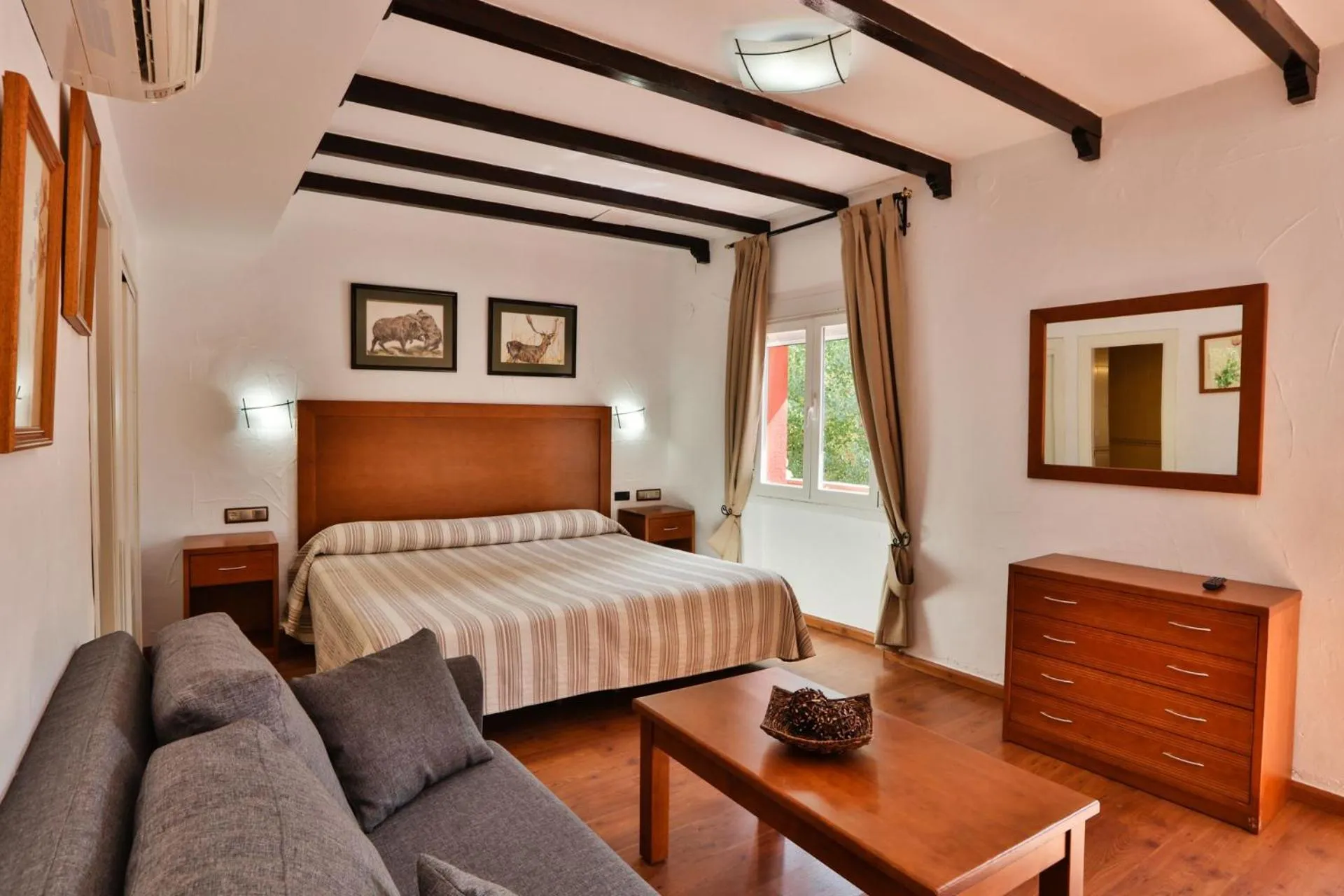 Bed in Hotel Rural Noguera de la Sierpe