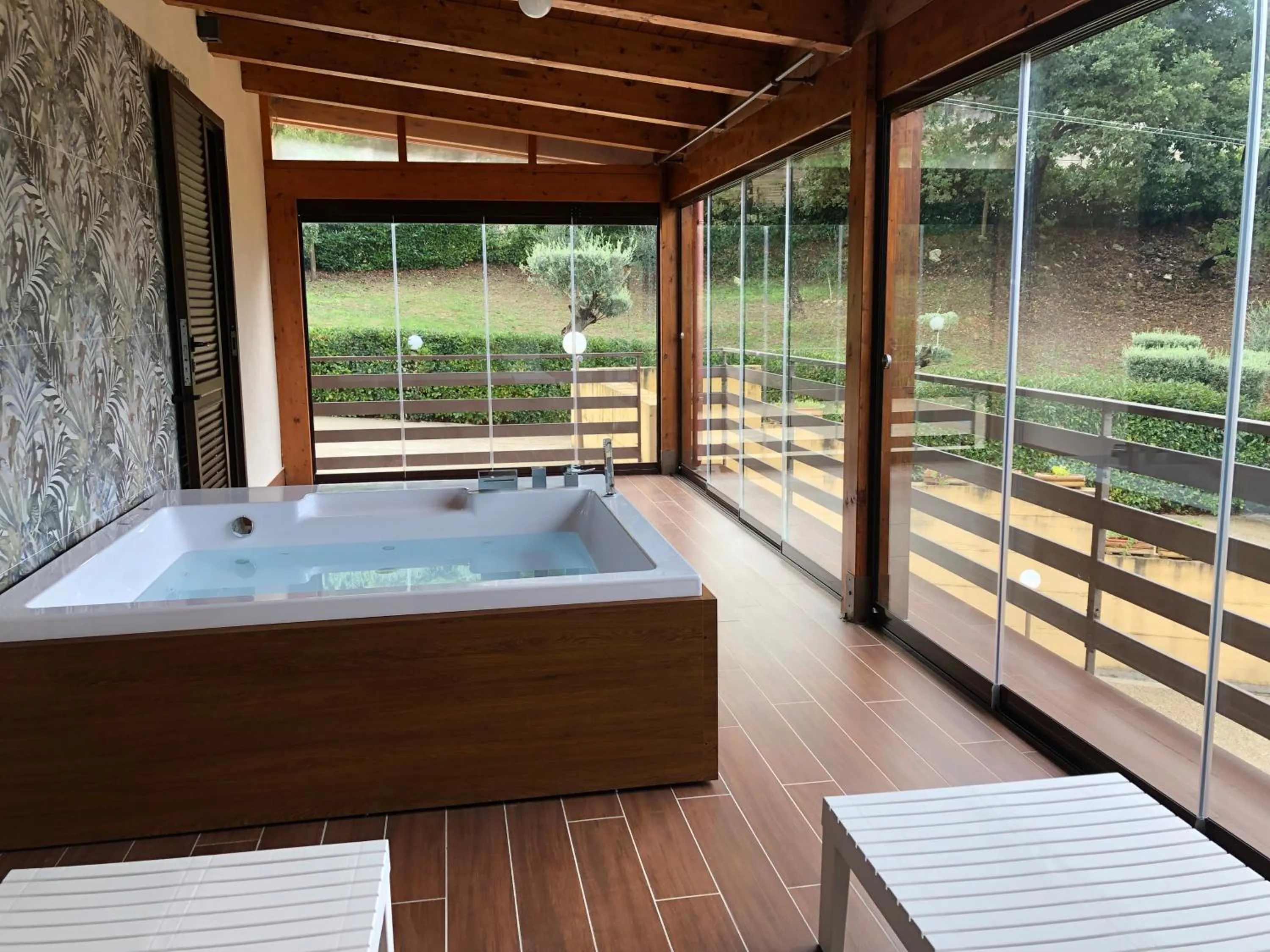 Hot Tub in B&B Artemide