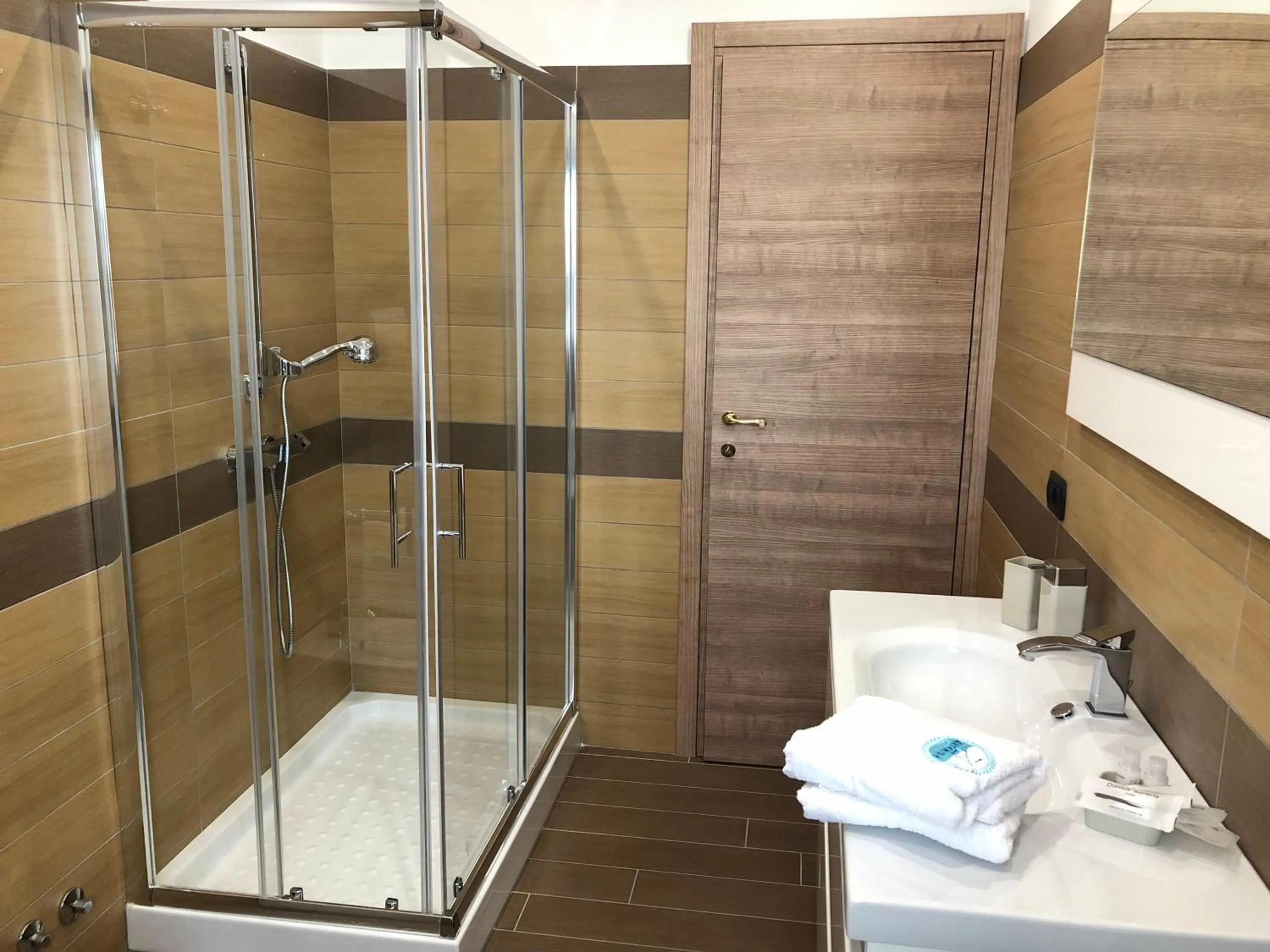 Shower in B&B Artemide