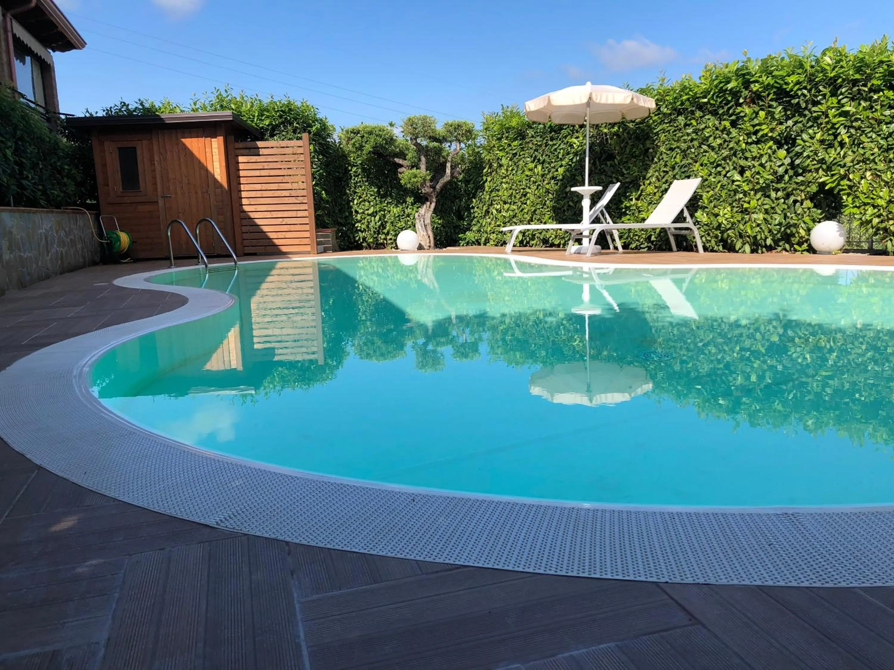 Swimming pool in B&B Artemide