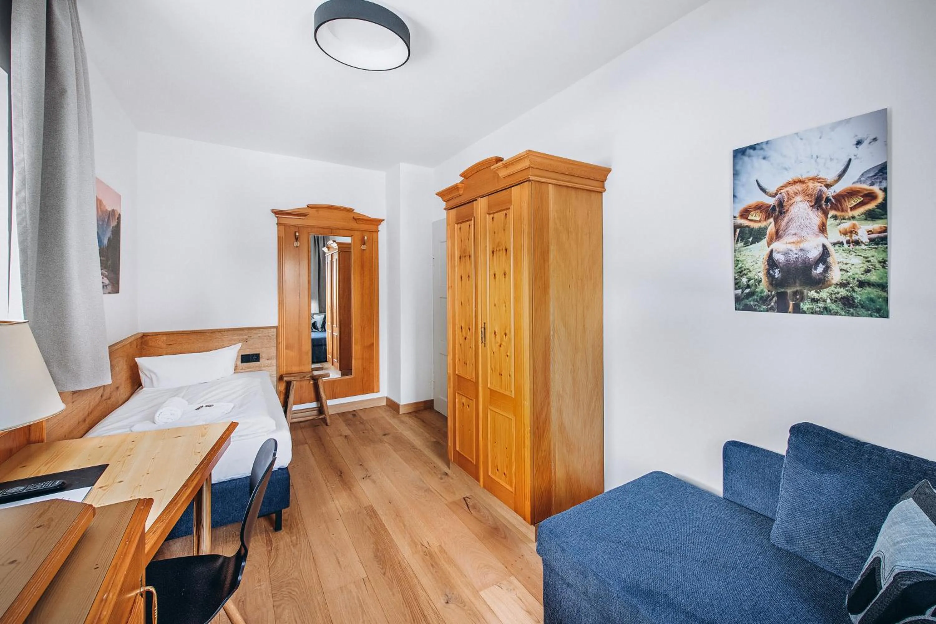 Bedroom, Bed in Weidegg - Hotel Garni