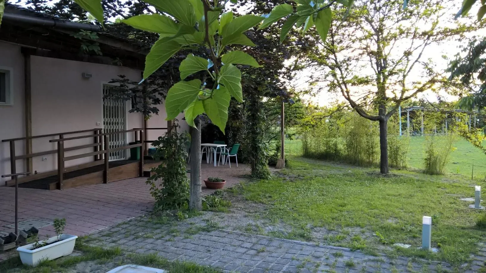 Facade/entrance in Rose Canine B&B
