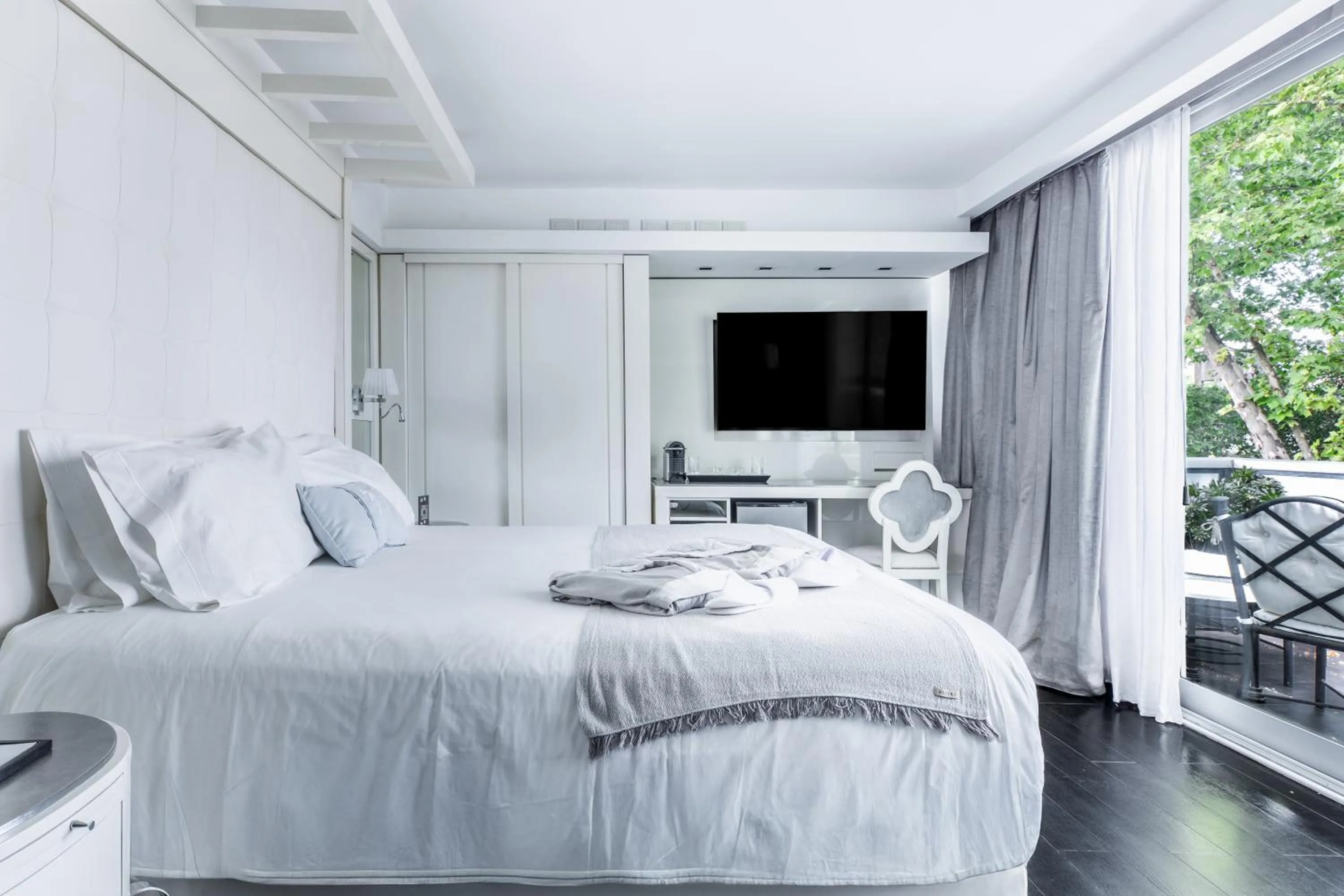 Bed in 1828 Smart Hotel Boutique