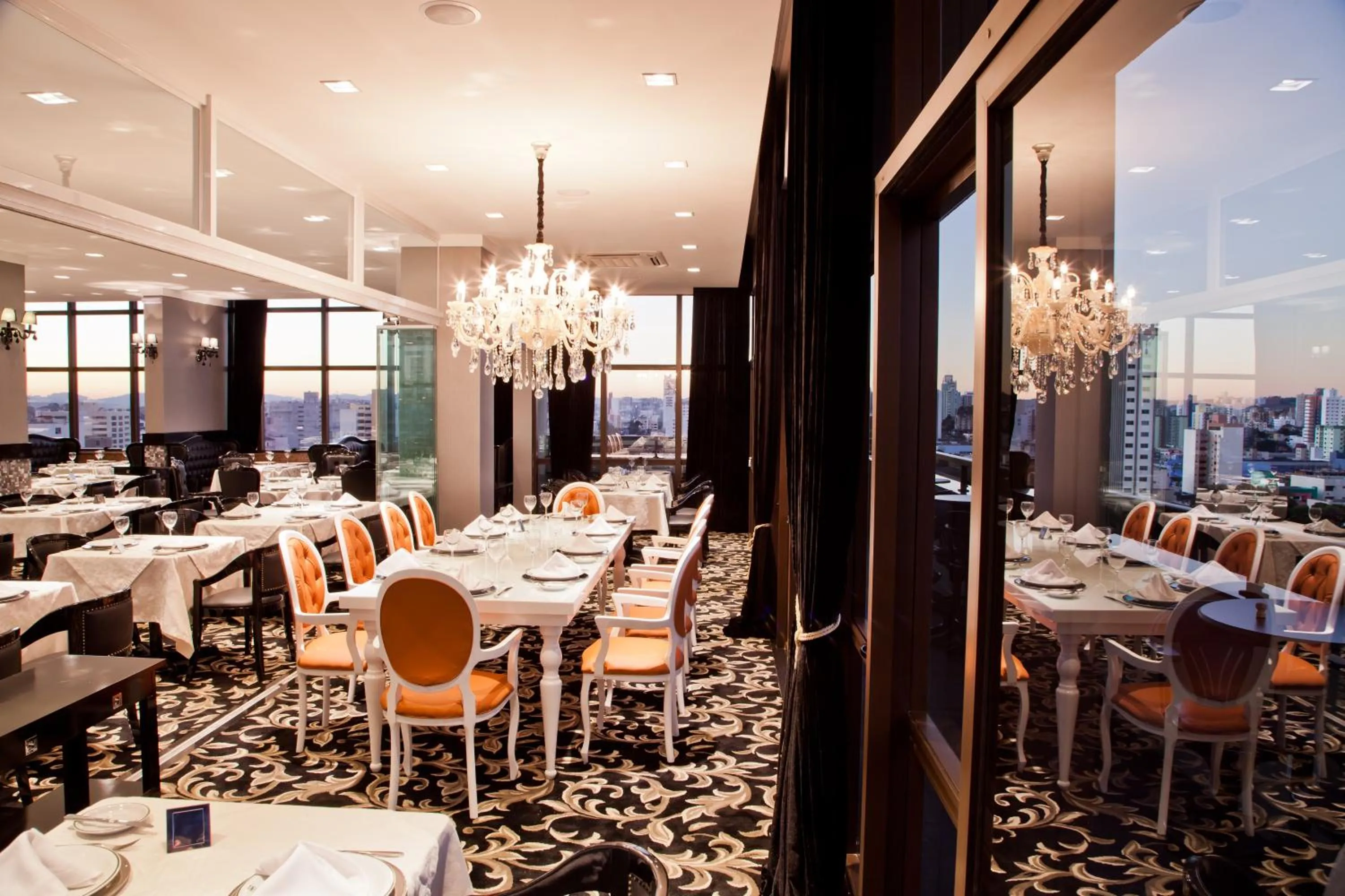 Restaurant/places to eat in Hotel Bertaso