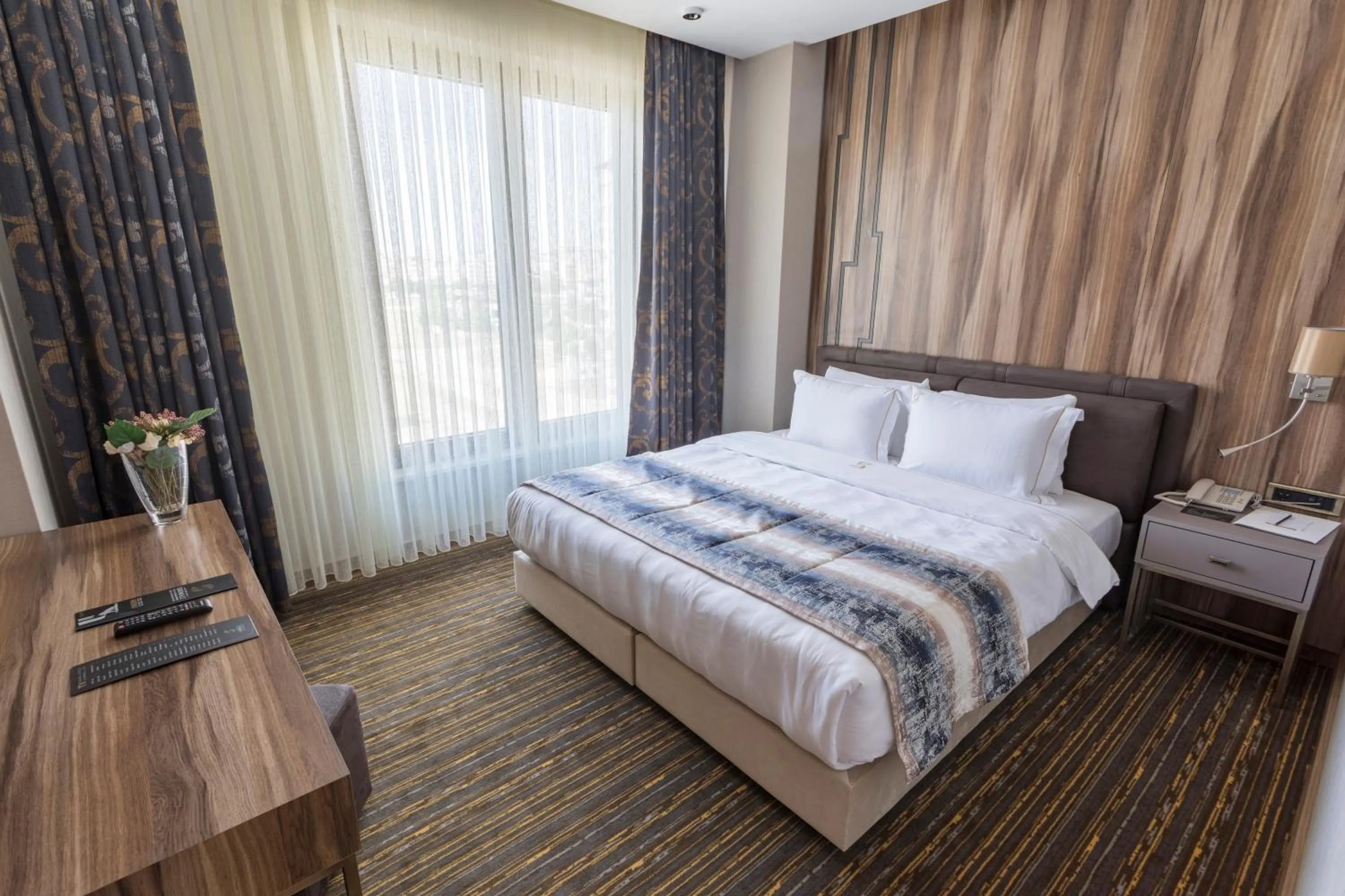 Bedroom, Bed in Shimall Deluxe