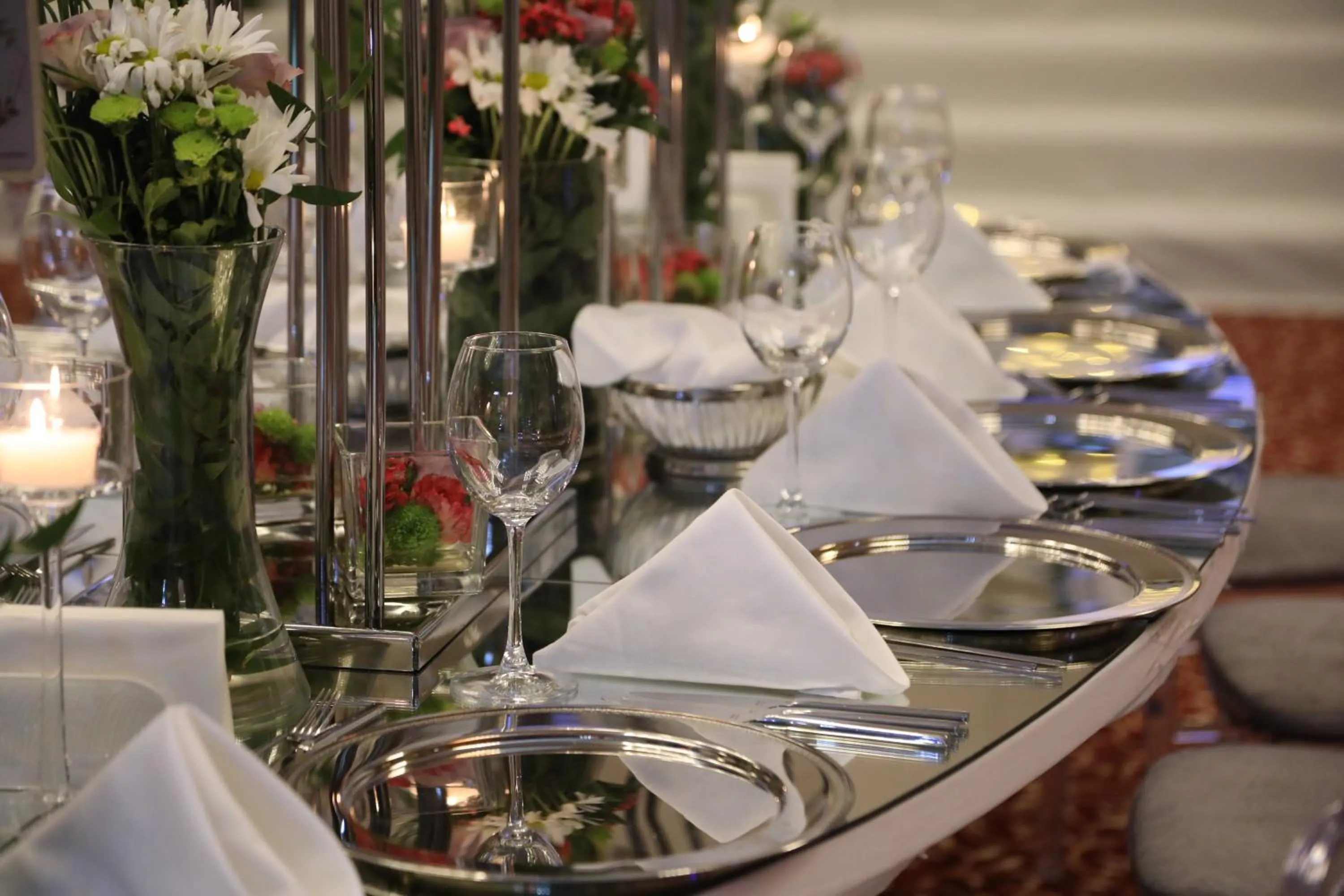 Restaurant/places to eat in Shimall Deluxe