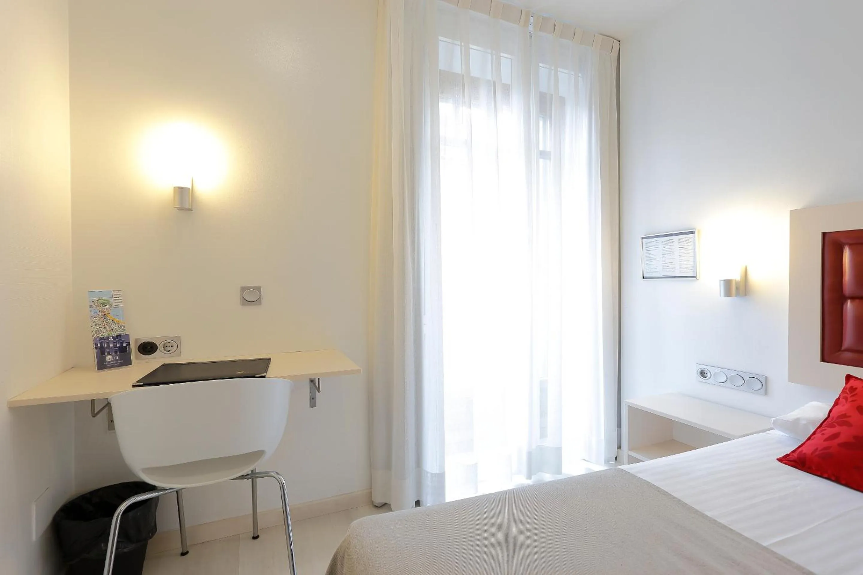 Bedroom, Bed in Hotel Santa Rosa, Blue Hoteles