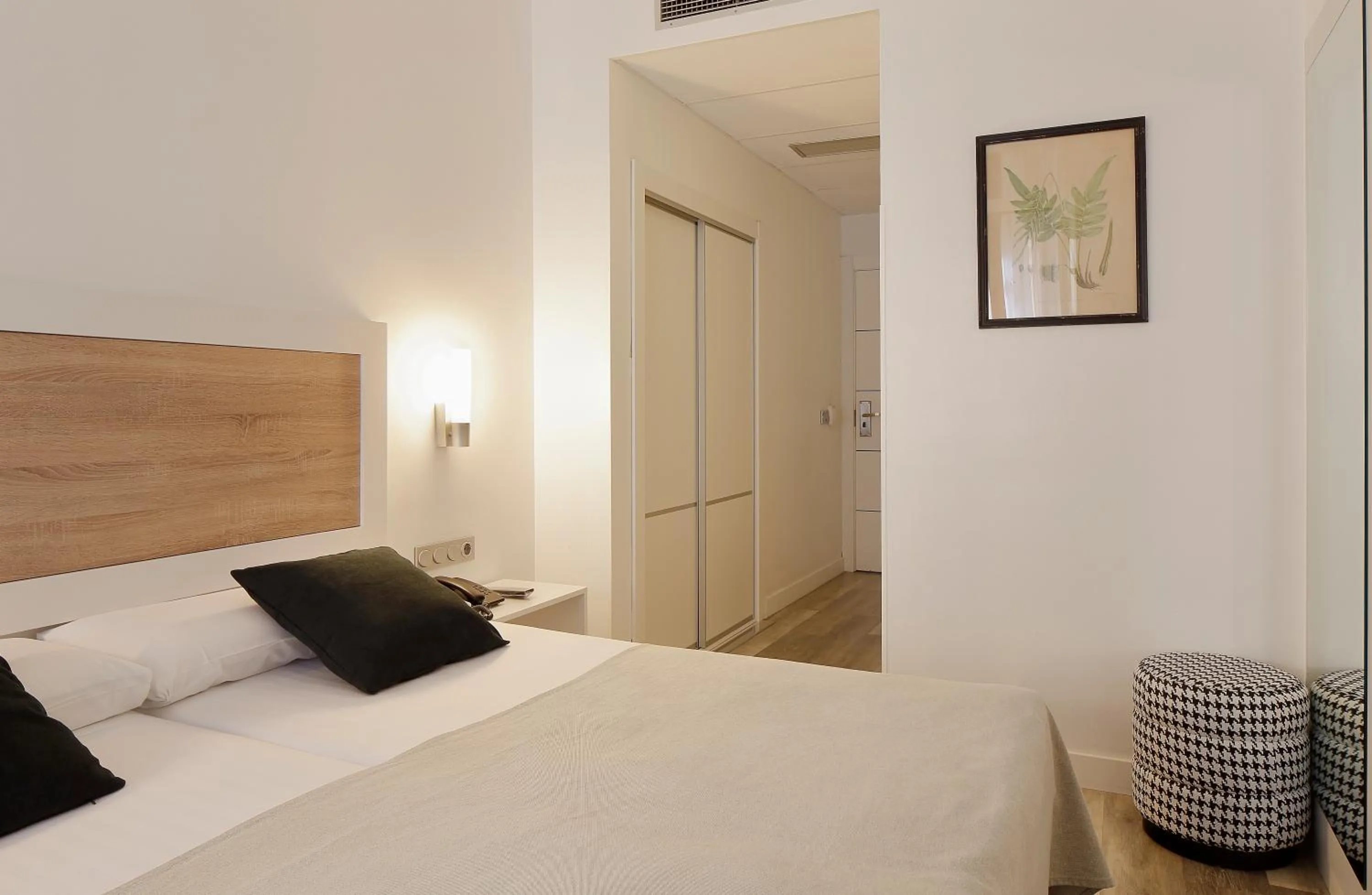 Bedroom, Bed in Hotel Santa Rosa, Blue Hoteles