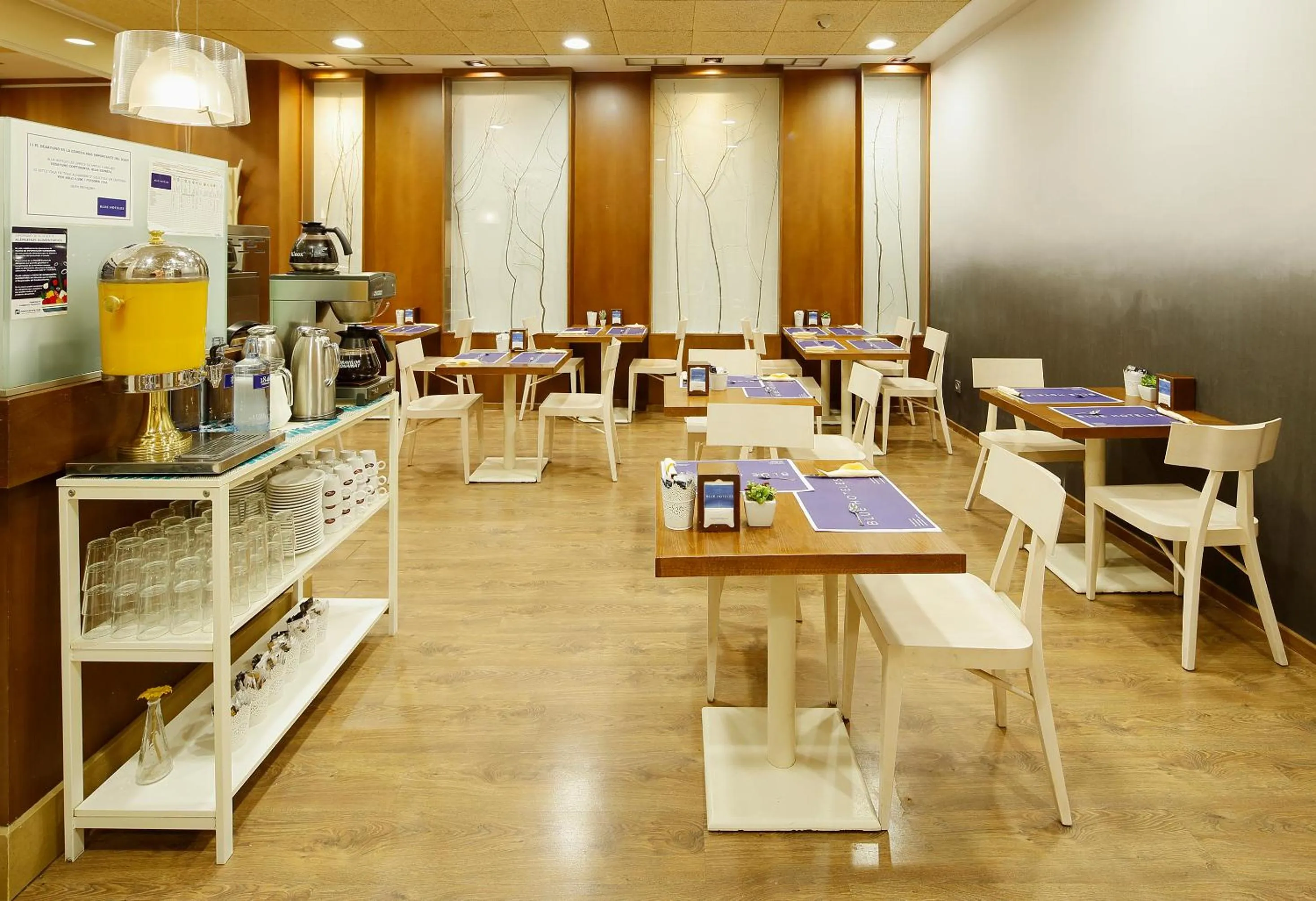 Lounge or bar in Hotel Santa Rosa, Blue Hoteles