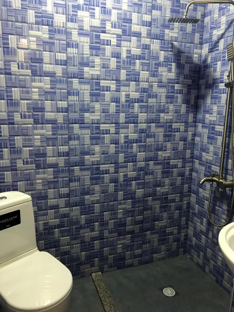 Bathroom in Hotel Royal Georgia