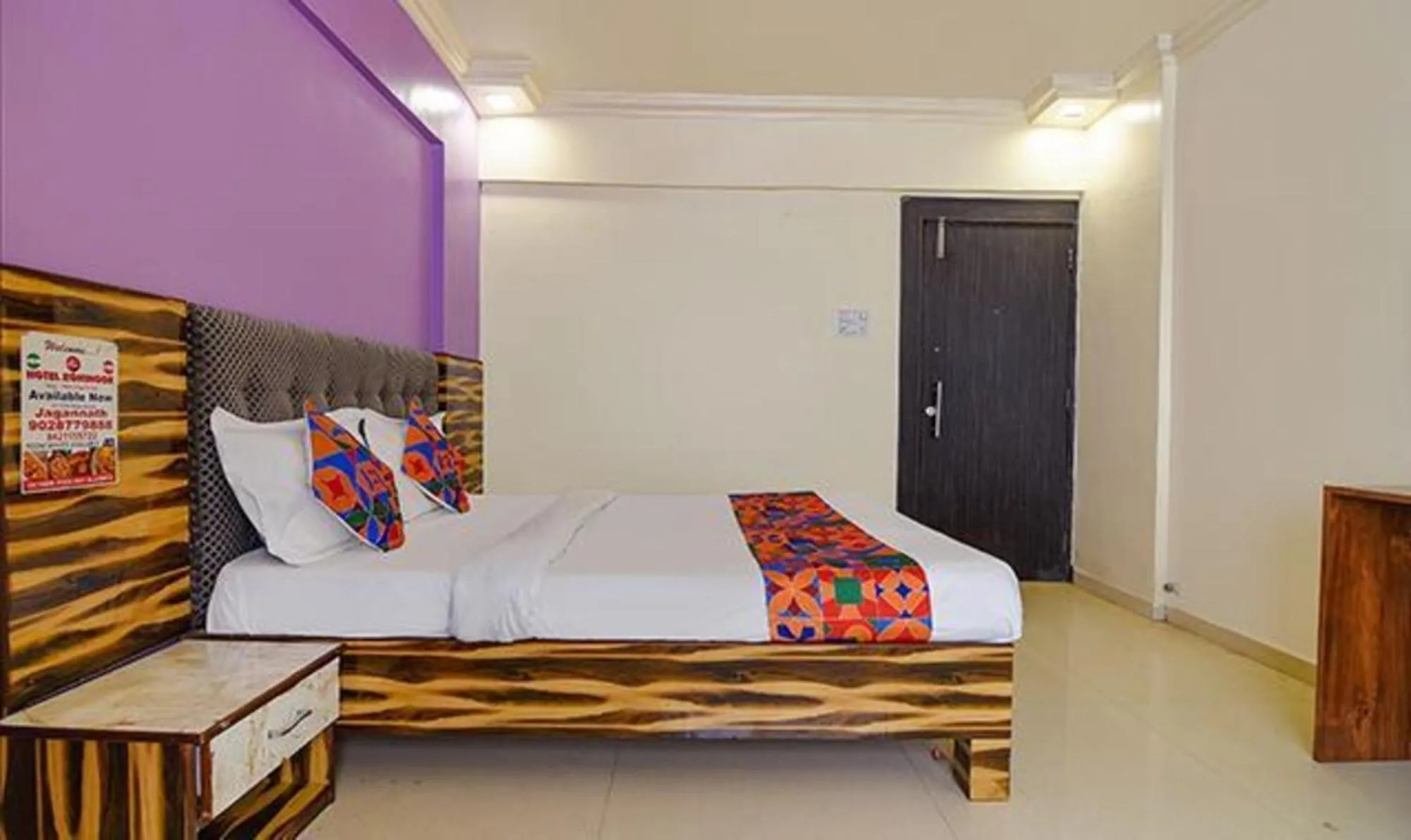 Bed in Via Kohinoor Residency