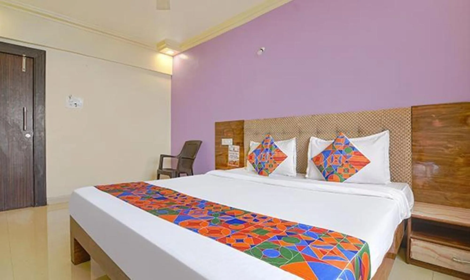 Bed in Via Kohinoor Residency