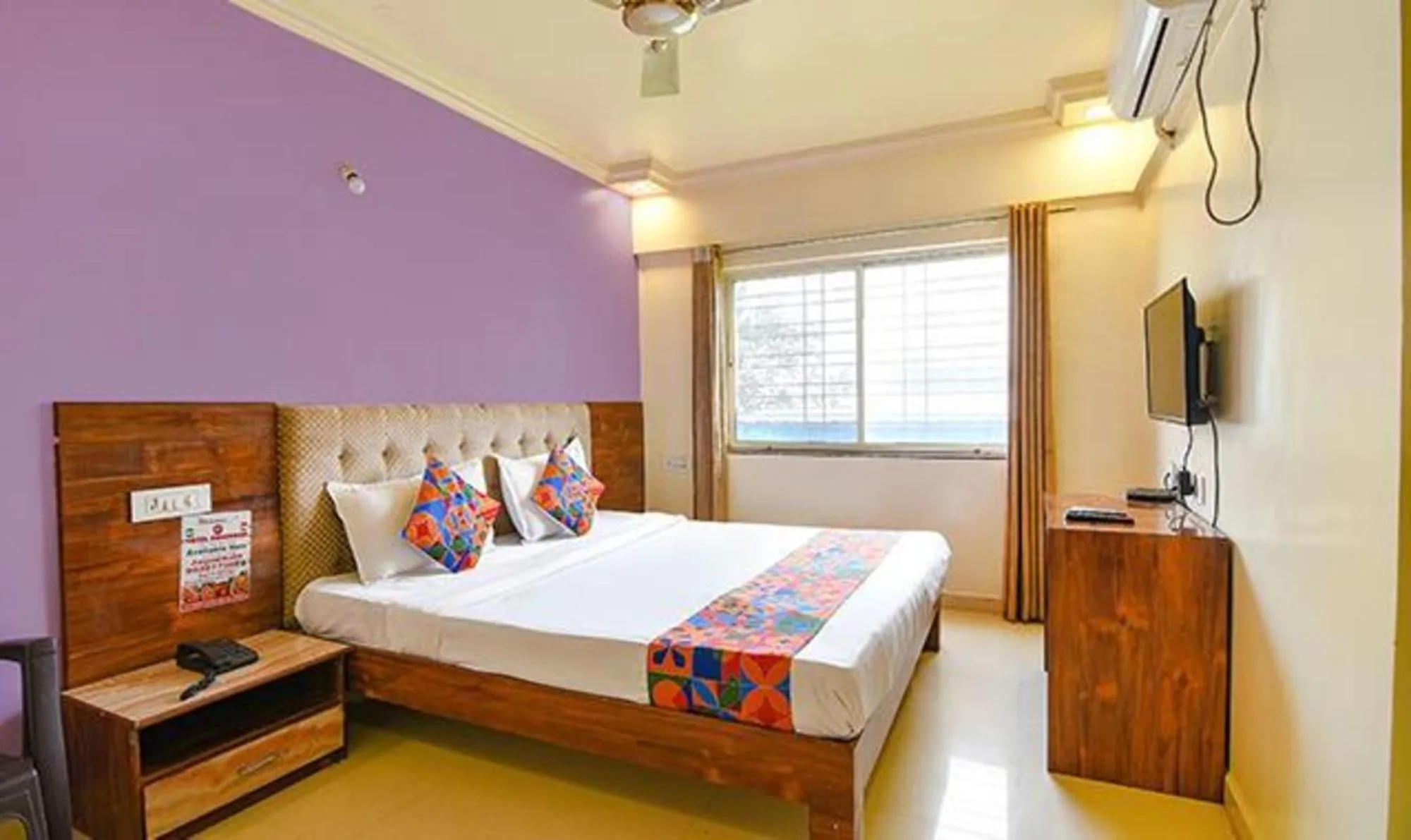 Bed in Via Kohinoor Residency