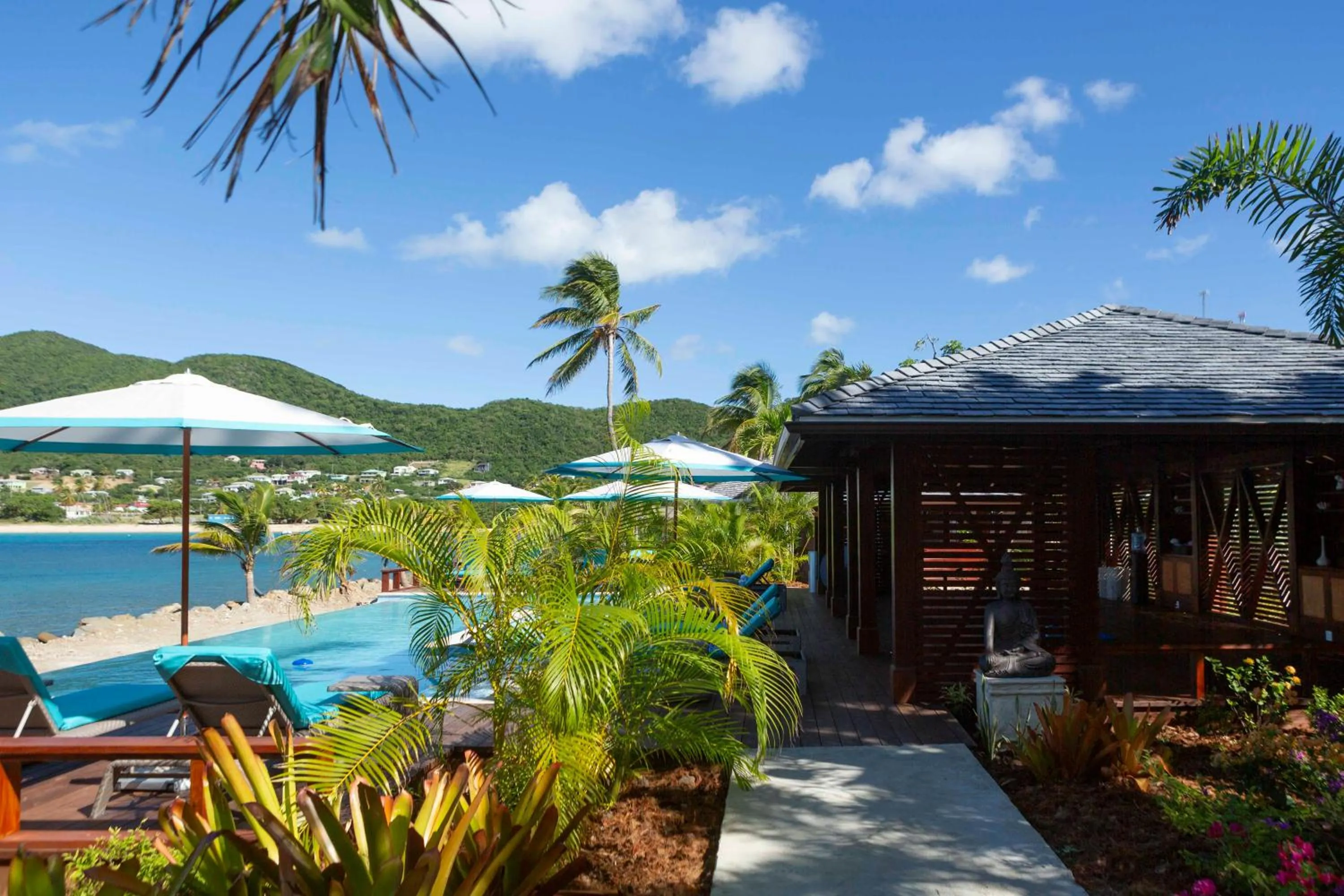 Swimming pool in Curtain Bluff - All Inclusive