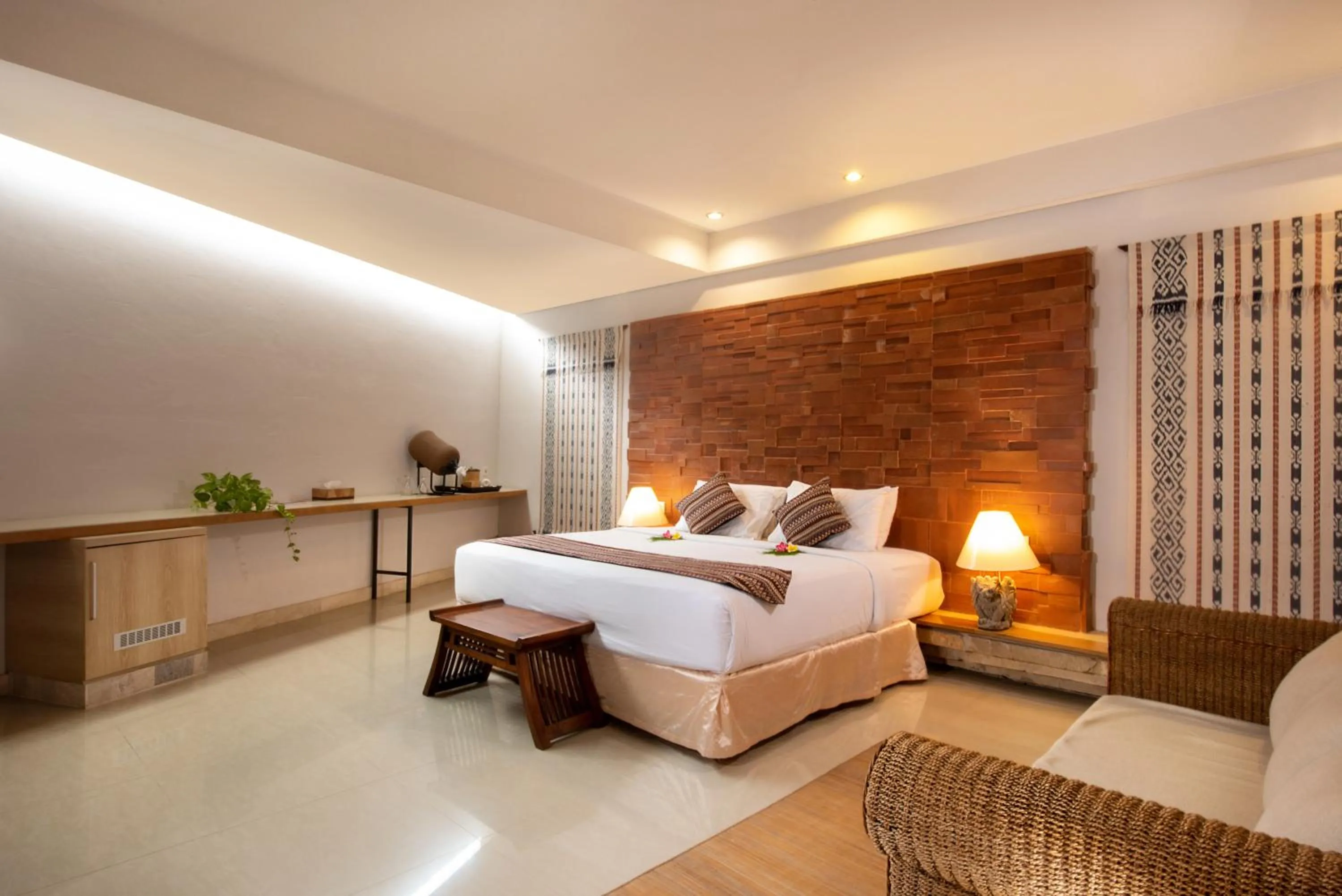 Bedroom, Bed in Alindra Villas & Spa