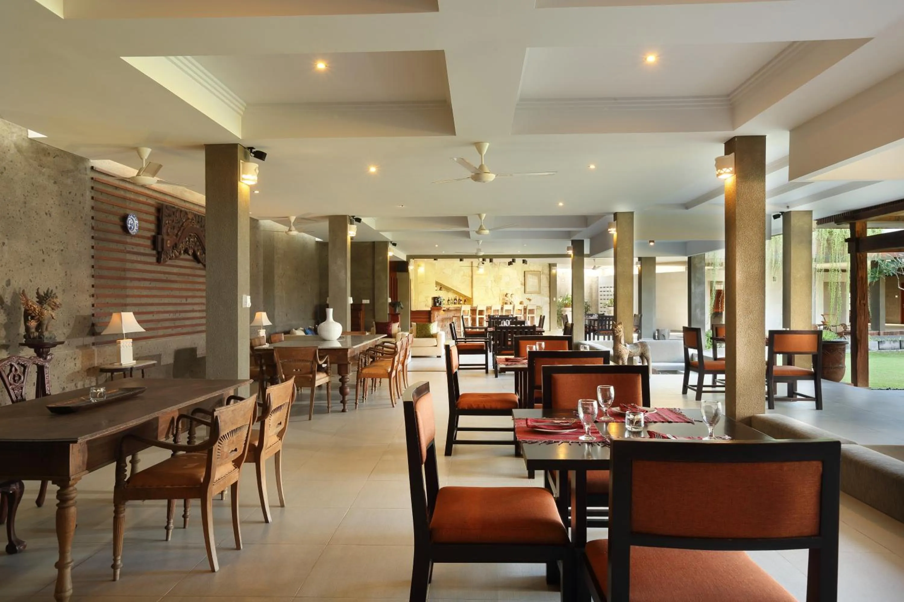 Restaurant/places to eat in Alindra Villas & Spa