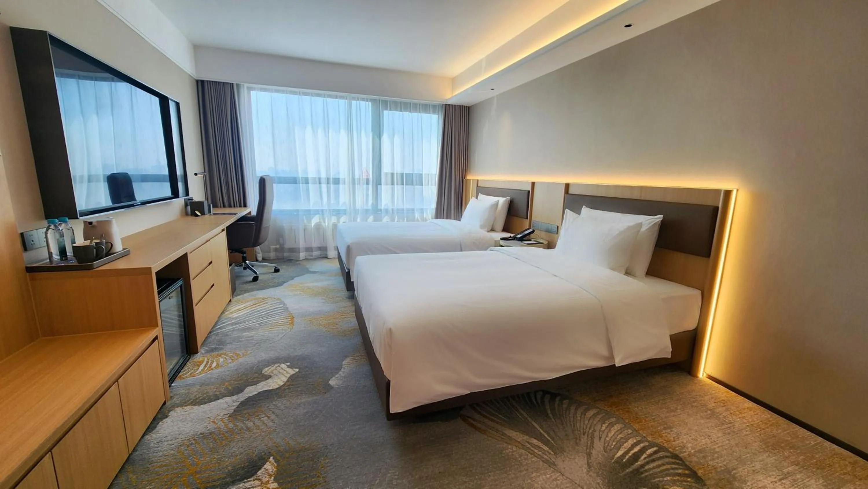 Photo of the whole room, Bed in Yanshan Hotel