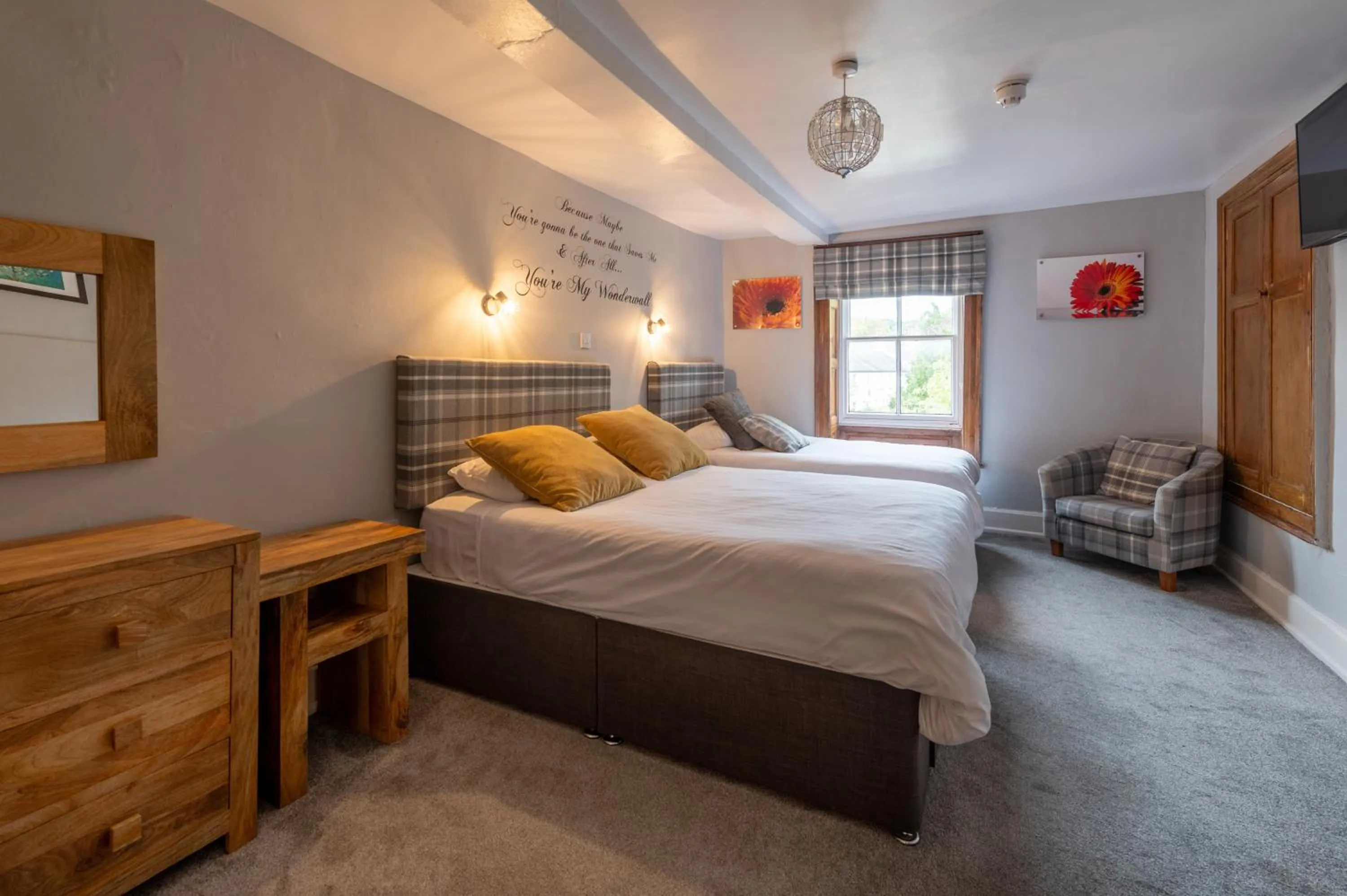 Bed in Crown and Cushion Appleby