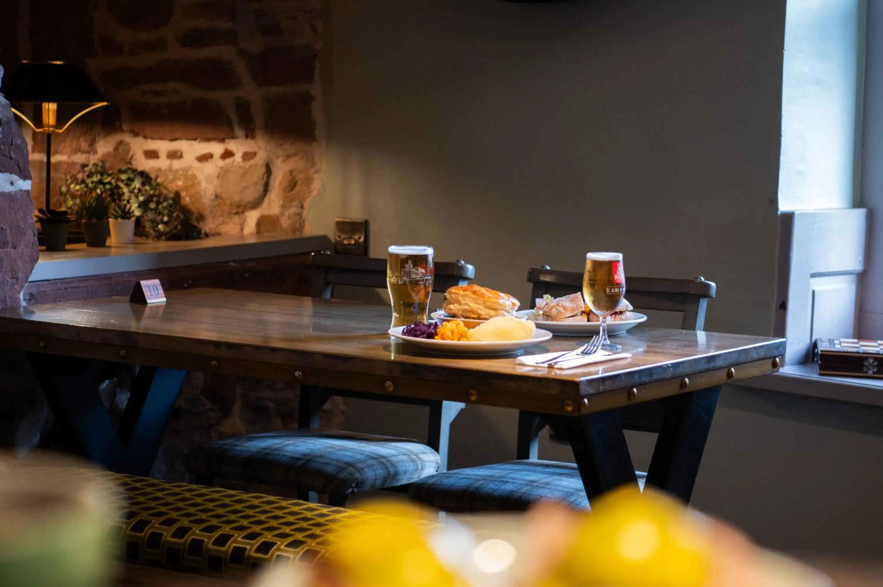 Food and drinks in Crown and Cushion Appleby