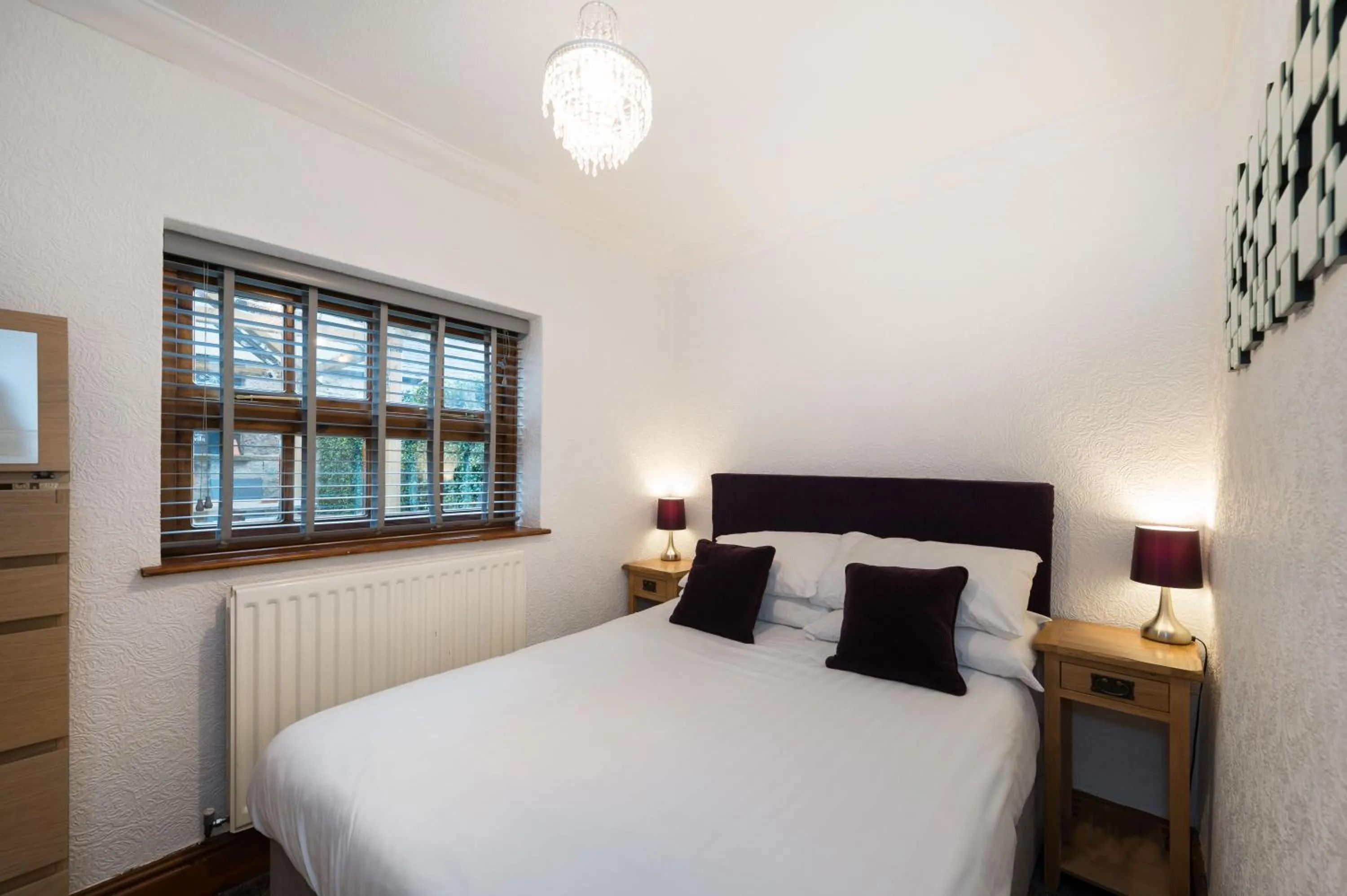 Bed in Crown and Cushion Appleby