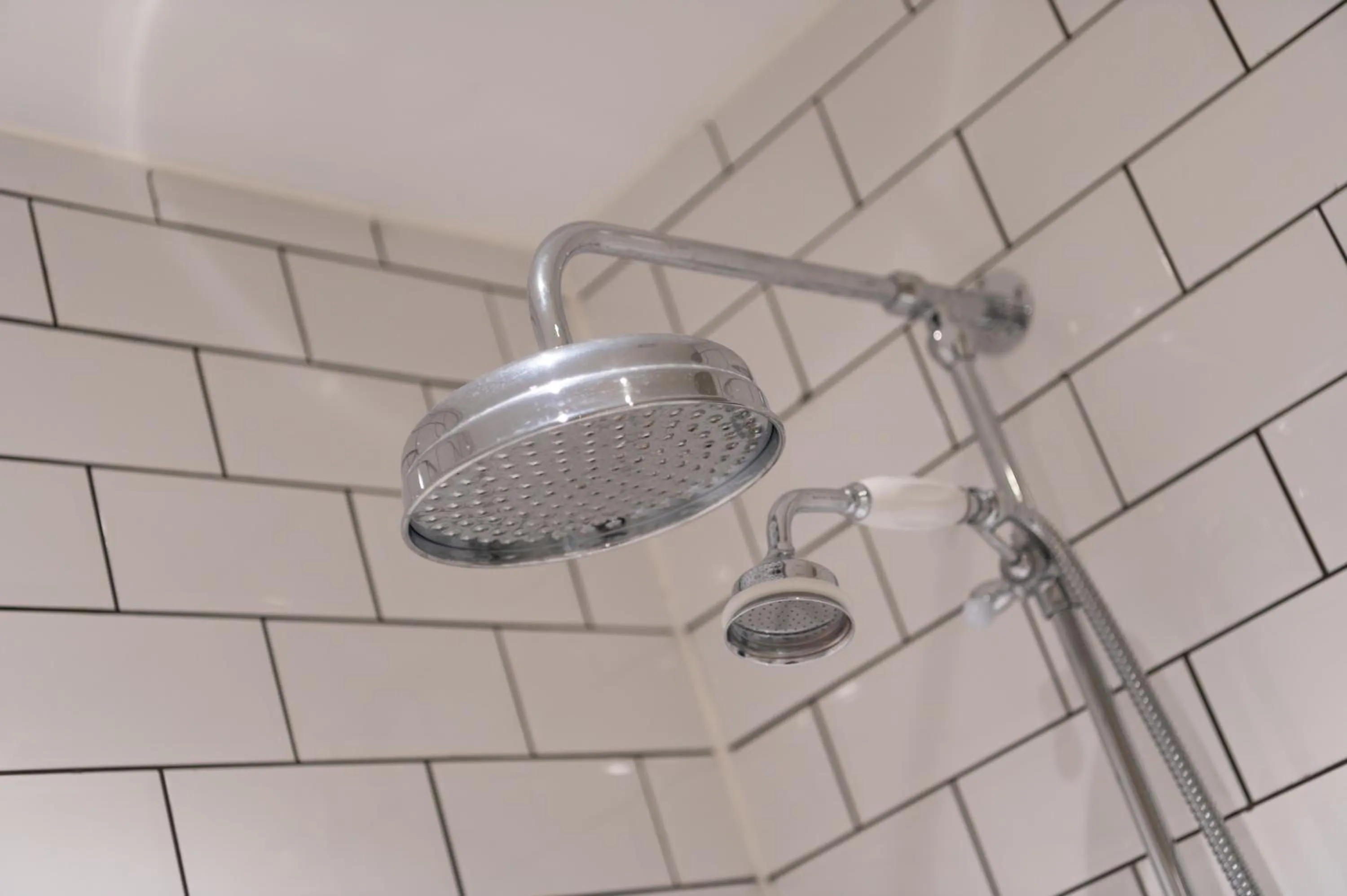 Shower in Crown and Cushion Appleby