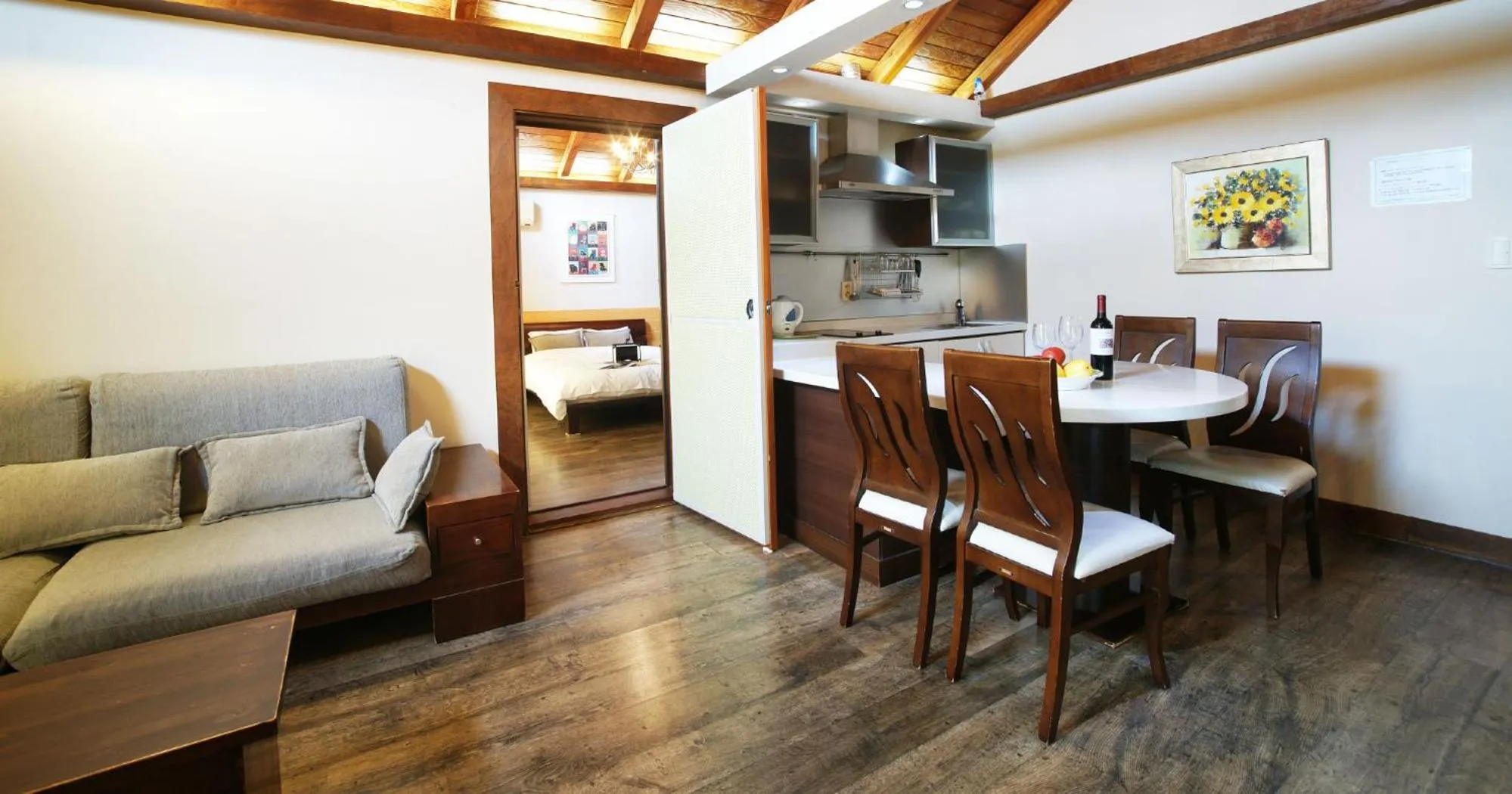 Dining Area in Uts Golf Village