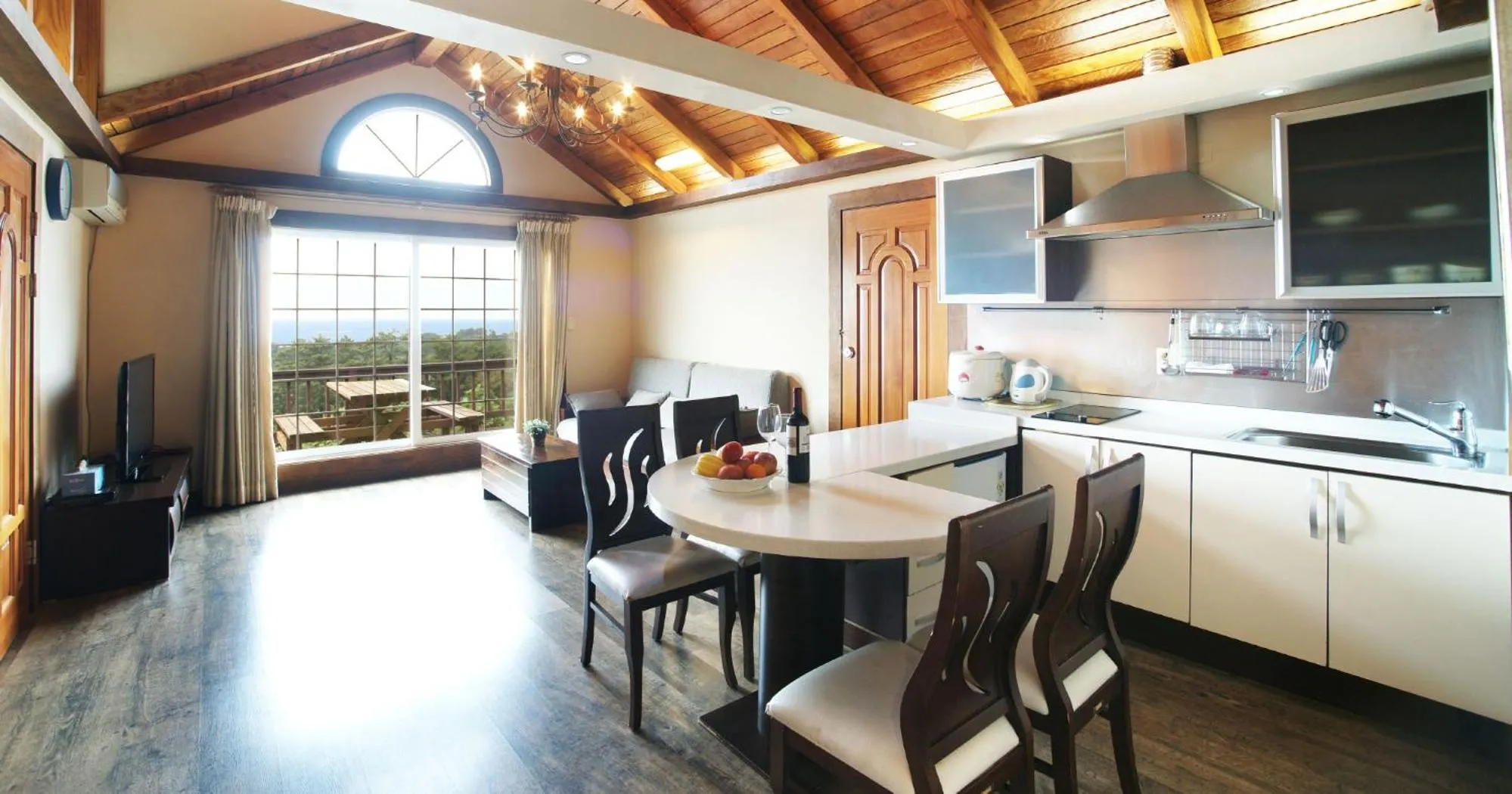 Dining Area in Uts Golf Village