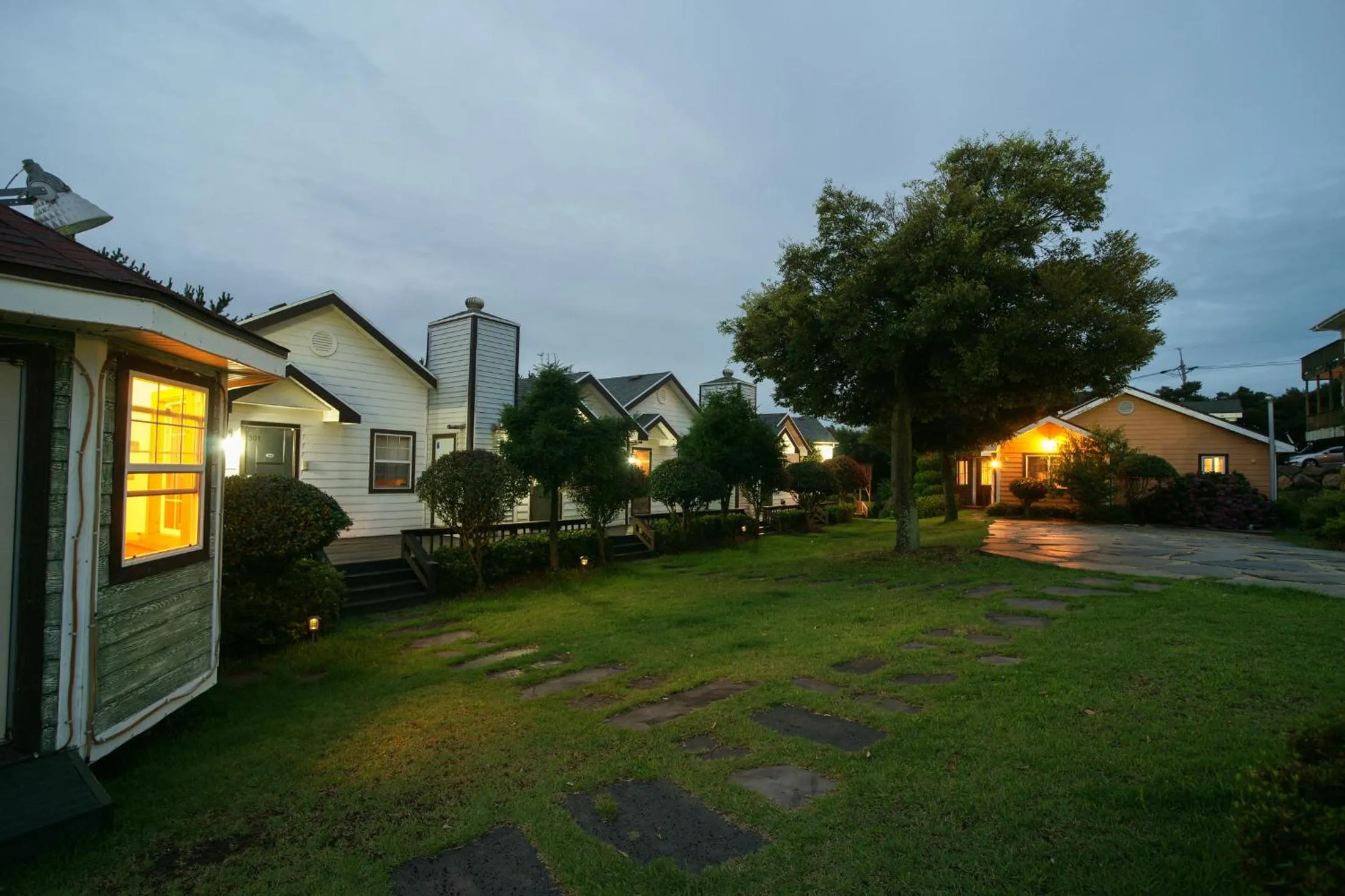 Facade/entrance, Property Building in Uts Golf Village