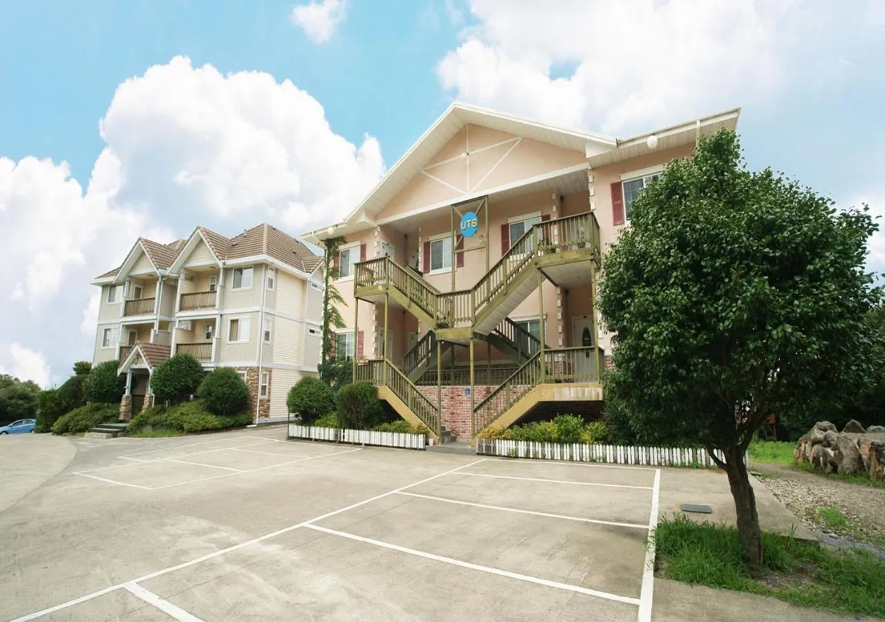 Property Building in Uts Golf Village