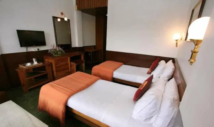 Photo of the whole room in Hotel Centre Point