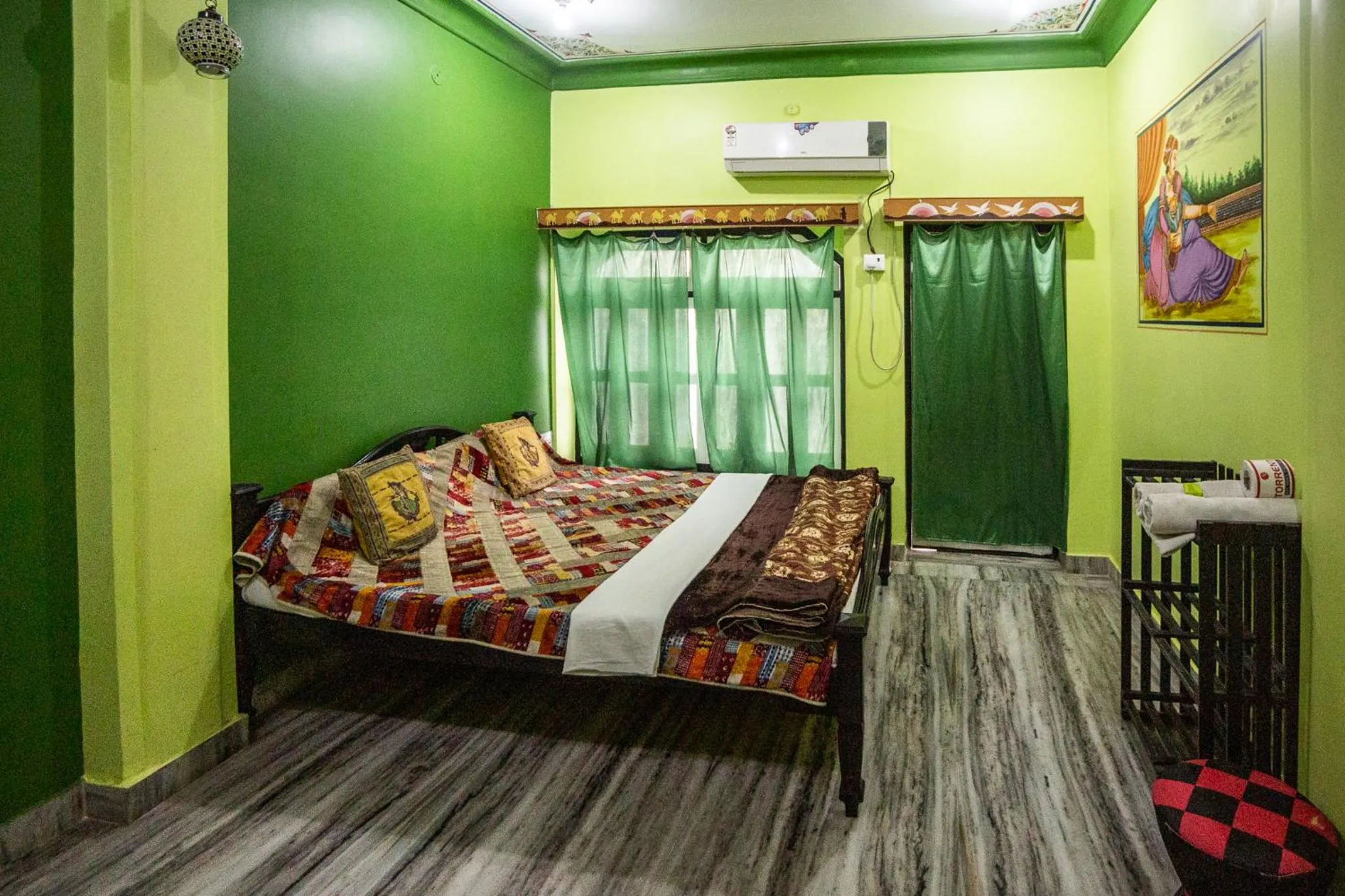 Bed in Hotel Everest