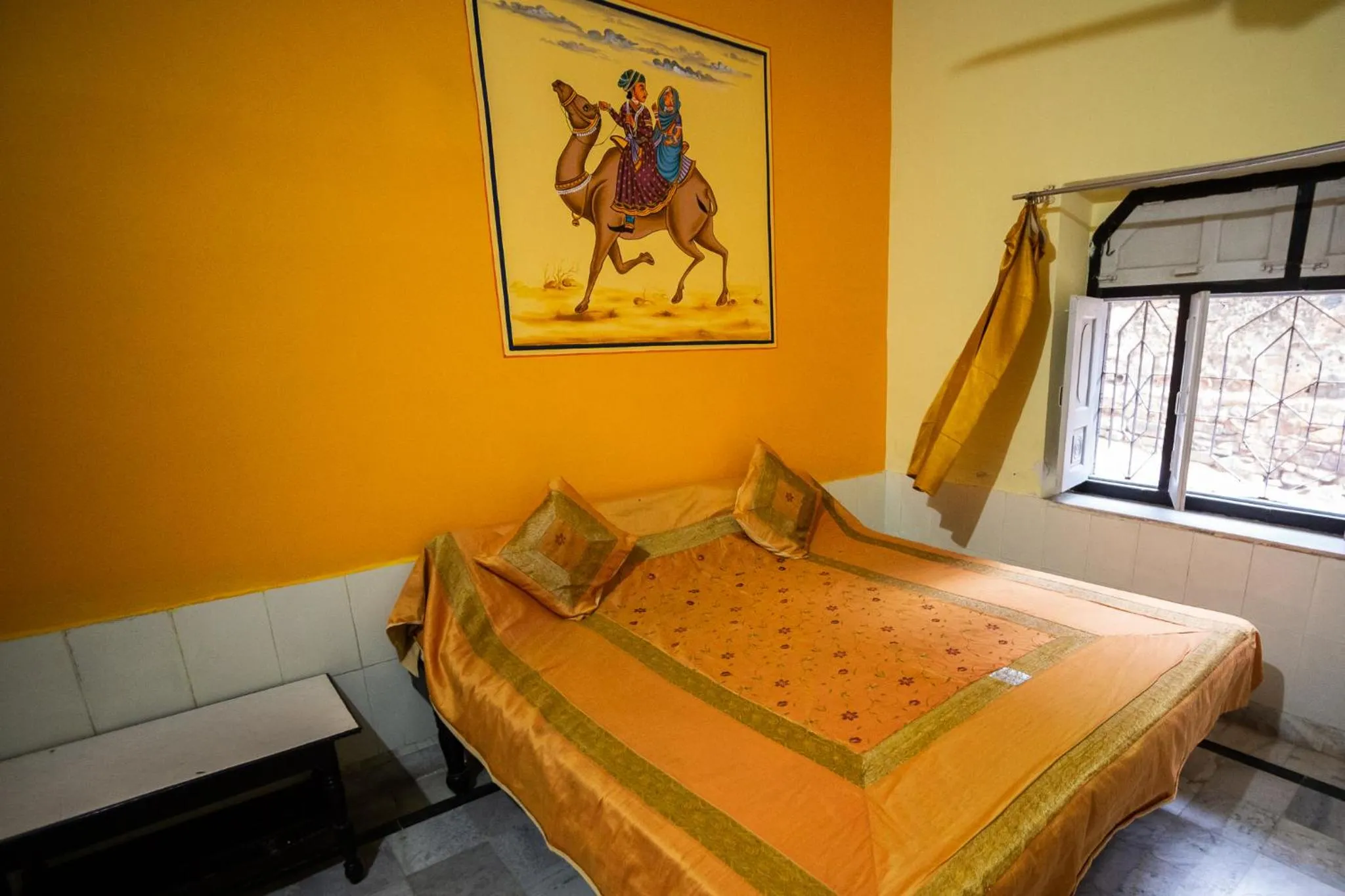 Photo of the whole room, Bed in Hotel Everest