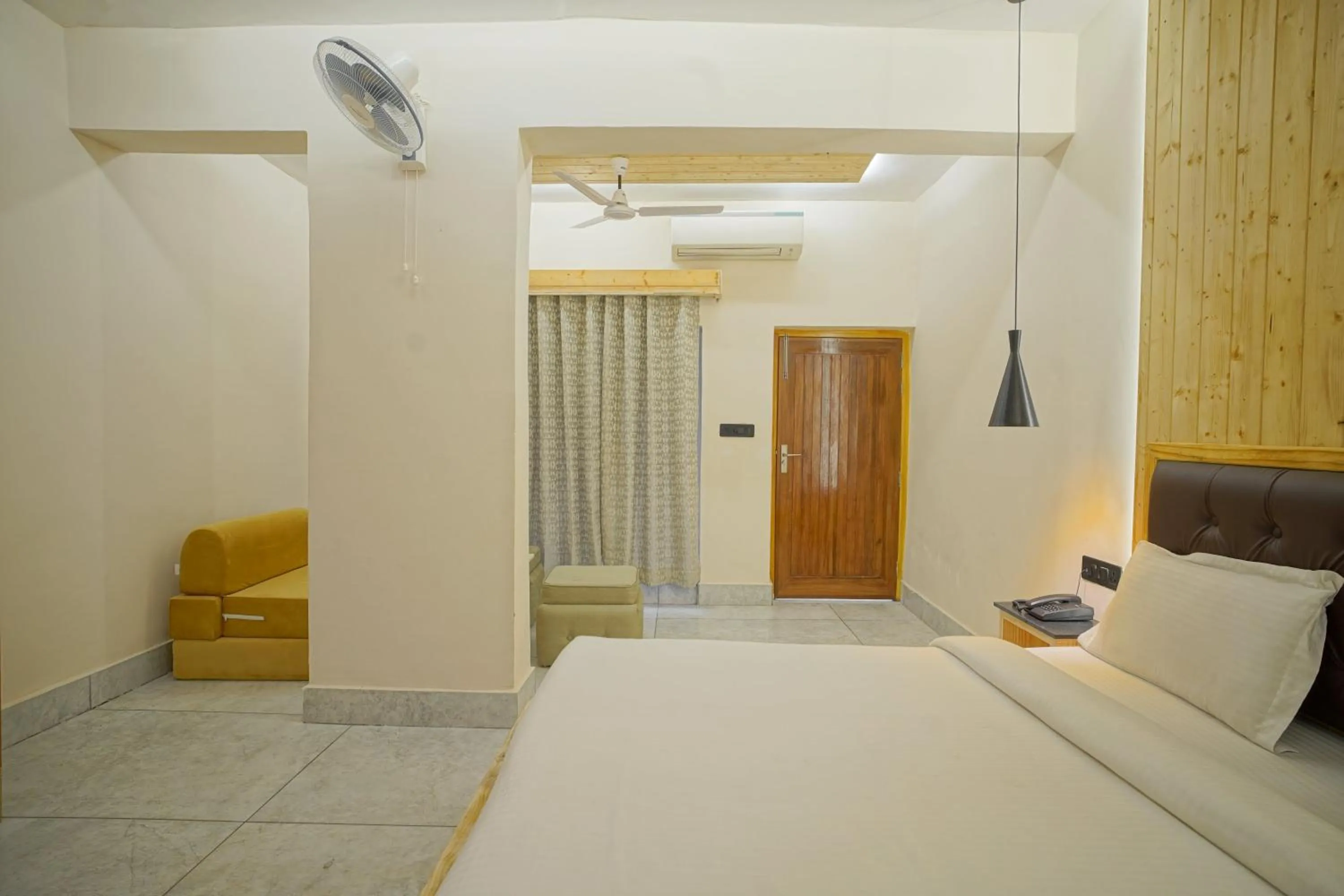 Bed in Swiss Cottage and Spa by Salvus